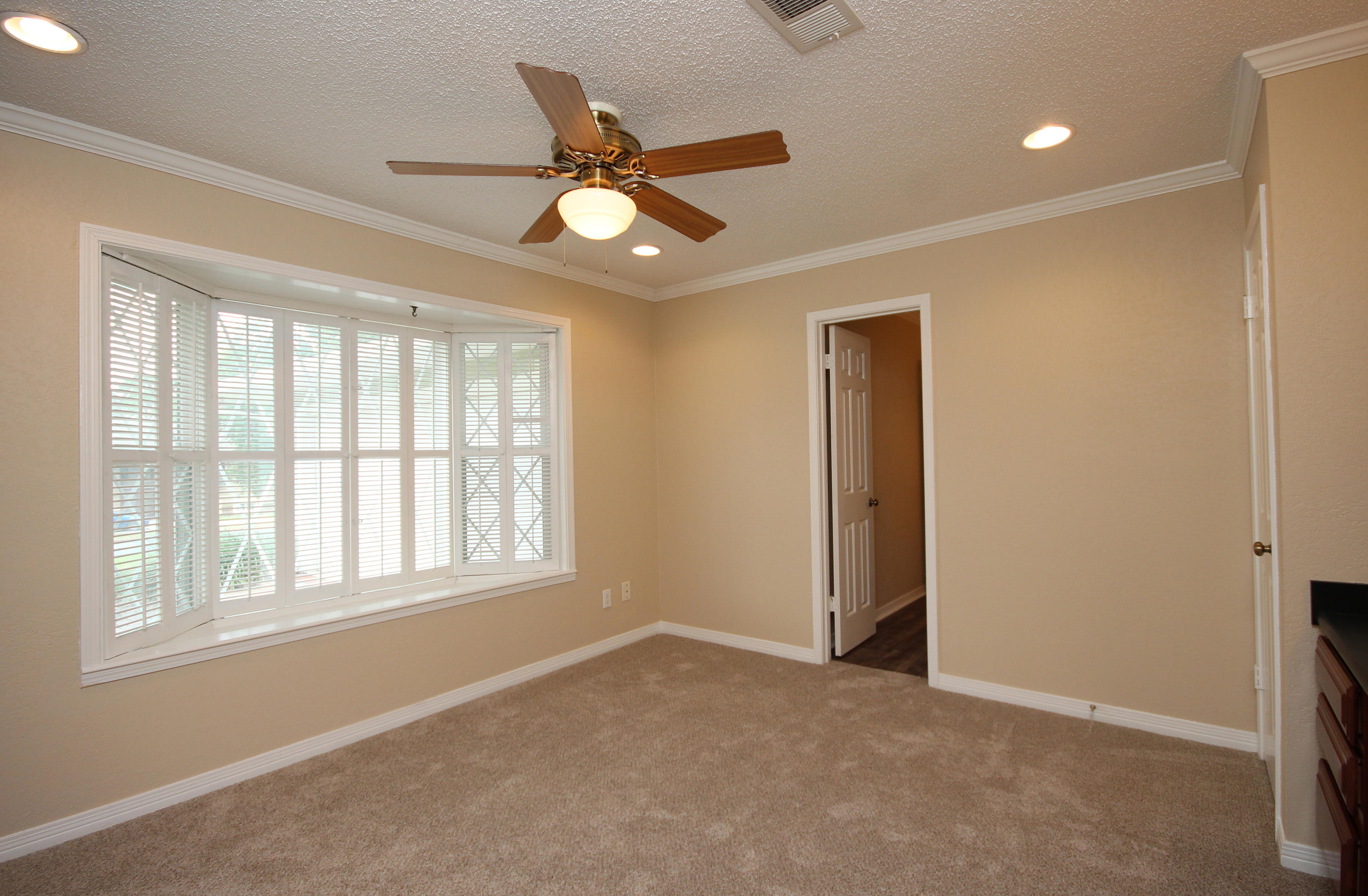 LAKE LORRAINE ESTATES 1 - Residential