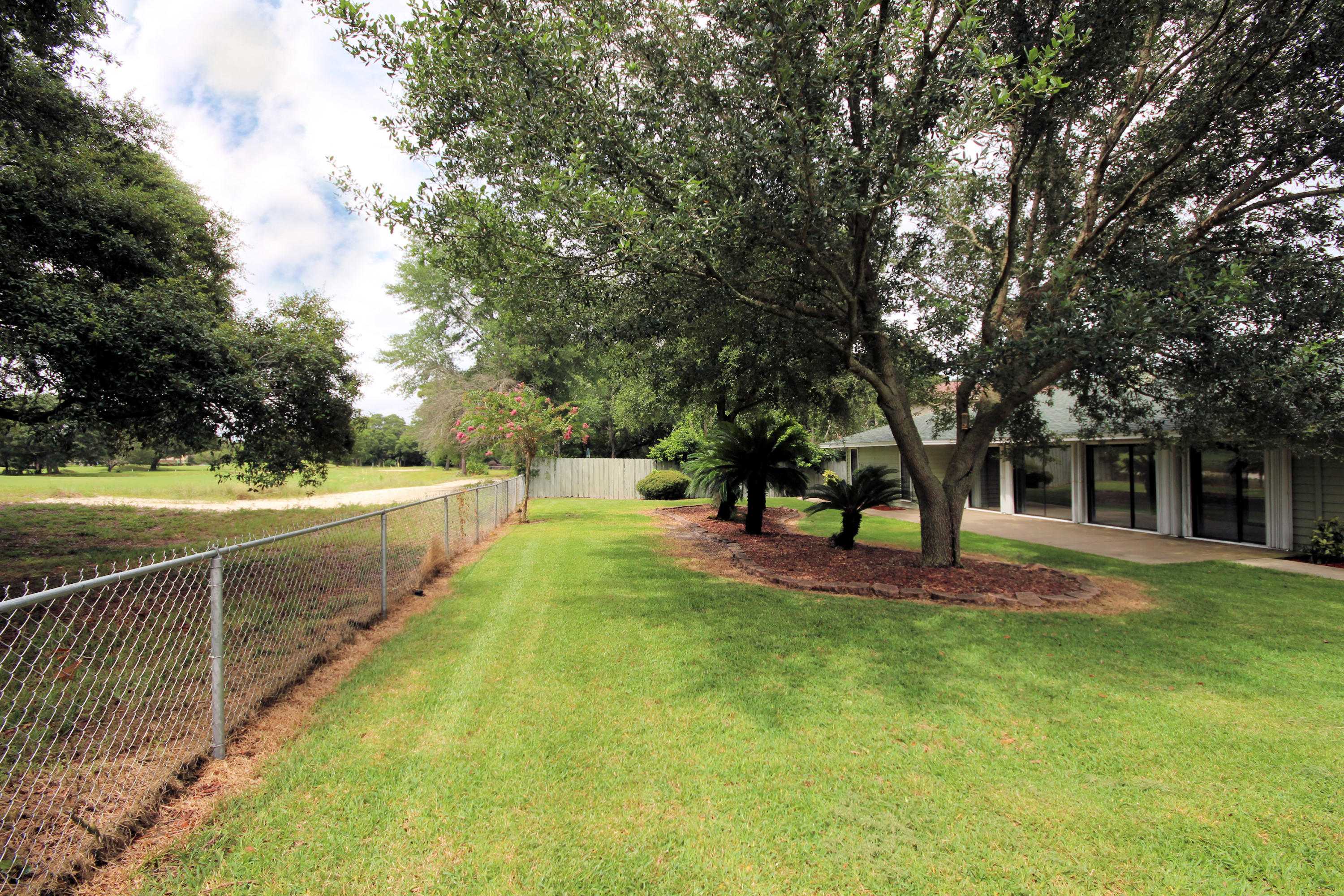 LAKE LORRAINE ESTATES 1 - Residential