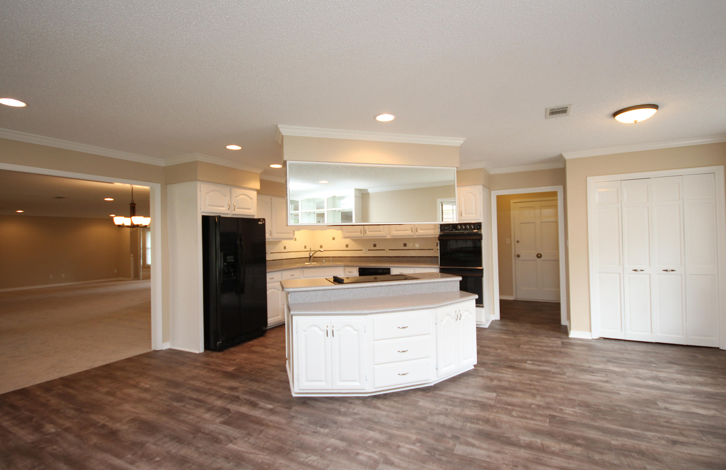 LAKE LORRAINE ESTATES 1 - Residential