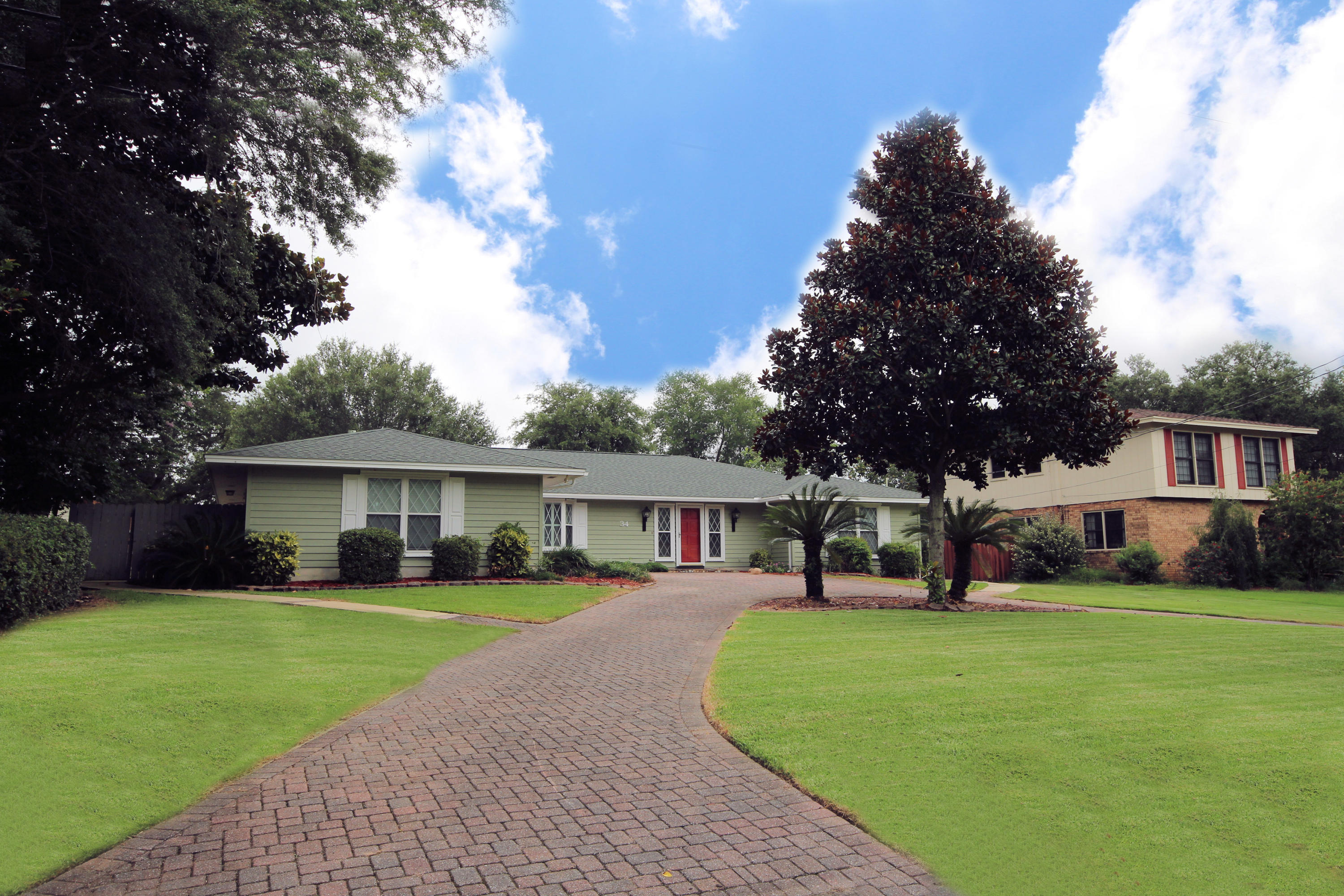 LAKE LORRAINE ESTATES 1 - Residential