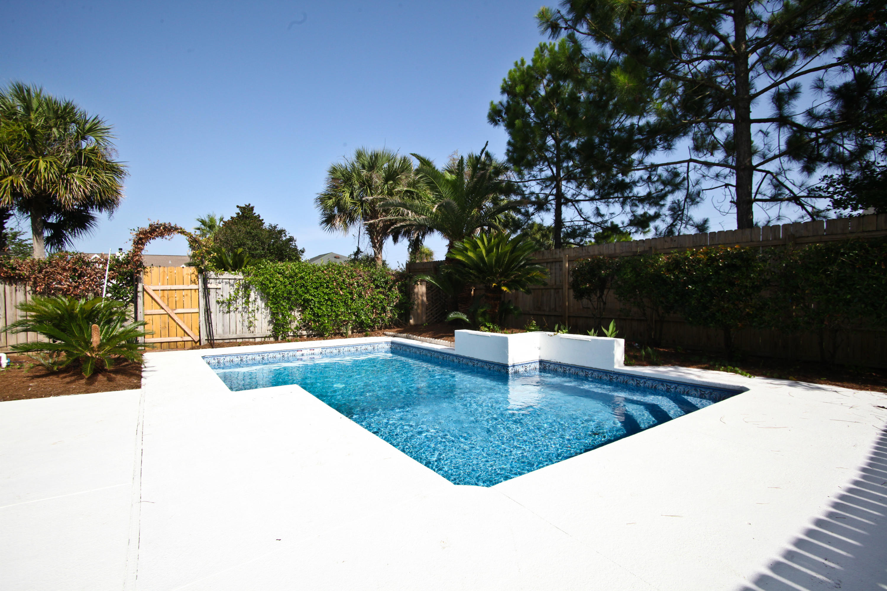 HARBOR BREEZE - Residential