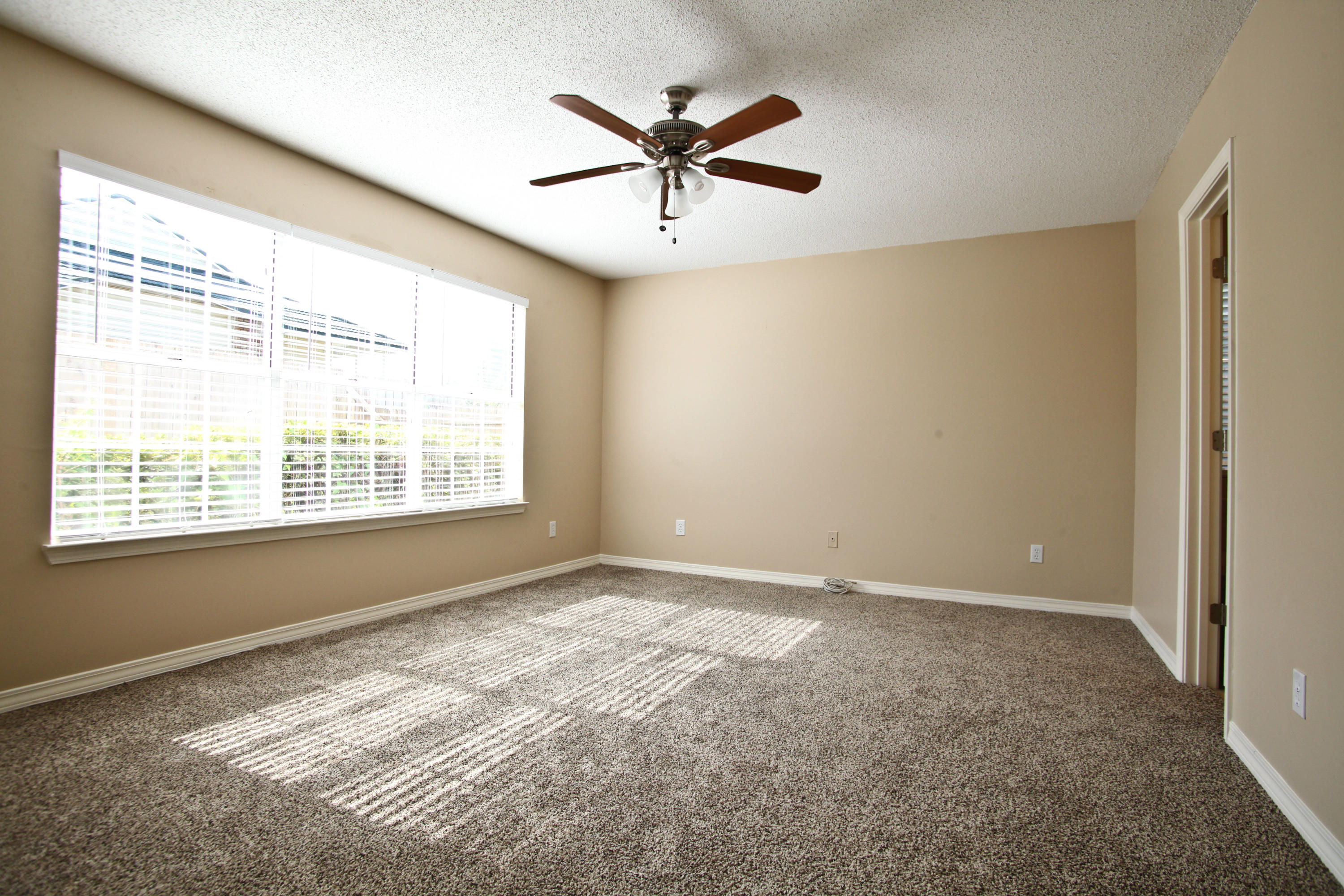 HARBOR BREEZE - Residential