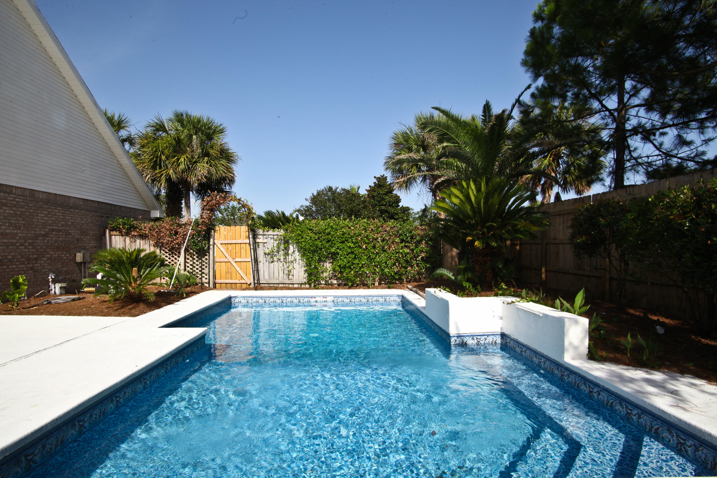 HARBOR BREEZE - Residential