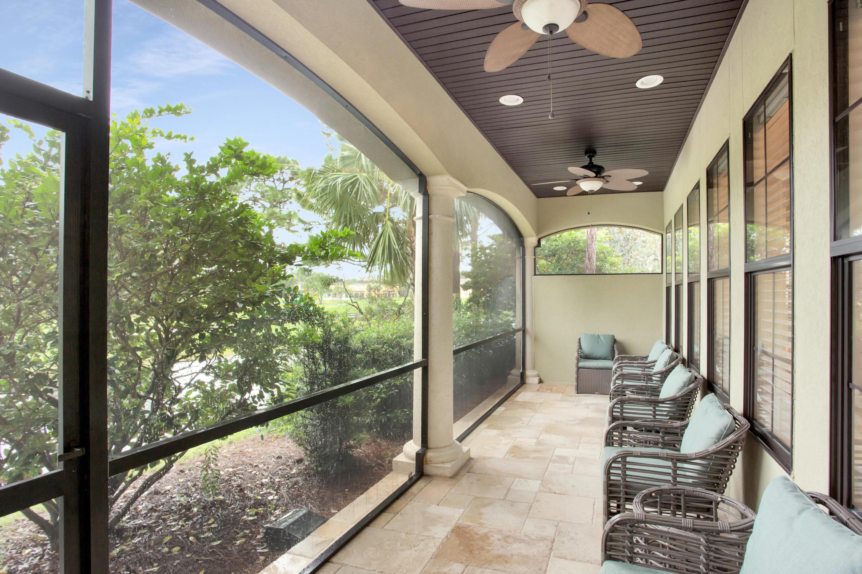 Villa Lago - Residential