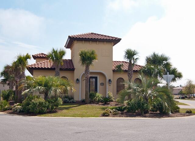 Villa Lago - Residential