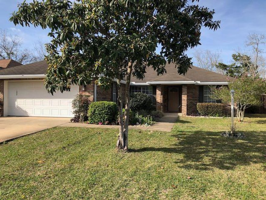 This well loved and meticulously cared for home is waiting for its new family. The easy care exterior is all brick with vinyl trim. The well manicured lawn features a lawn pump and sprinkler system. The interior has just been freshly painted and boast 3 bedroom, two full baths, tray ceilings and a gas burning fireplace in the large great room. There is a cozy breakfast nook with bay windows off the kitchen and a separate dining room. It's in a very nice neighborhood and is convenient to both bases. Come take a look today!