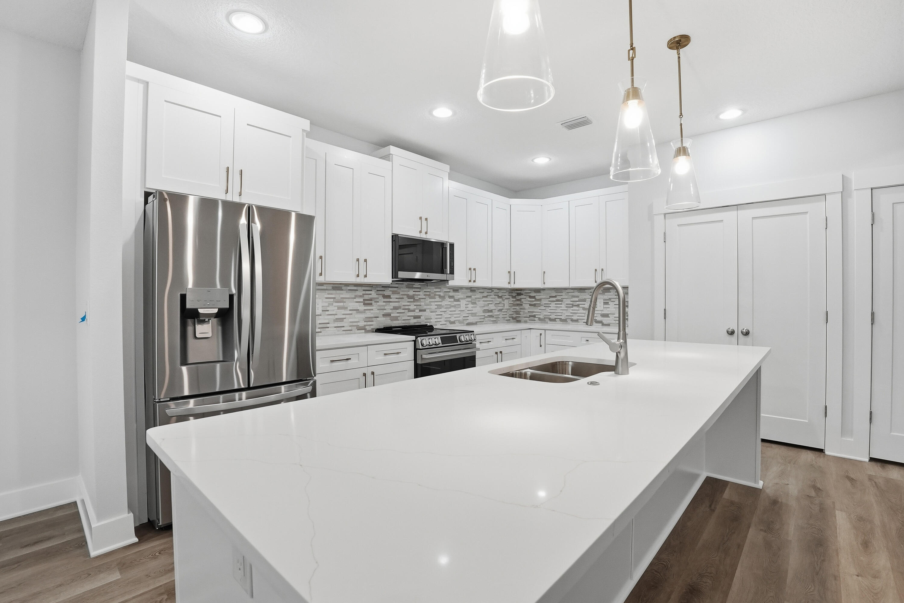 SHALIMAR S/D LOT 8 BLK 5 - Residential