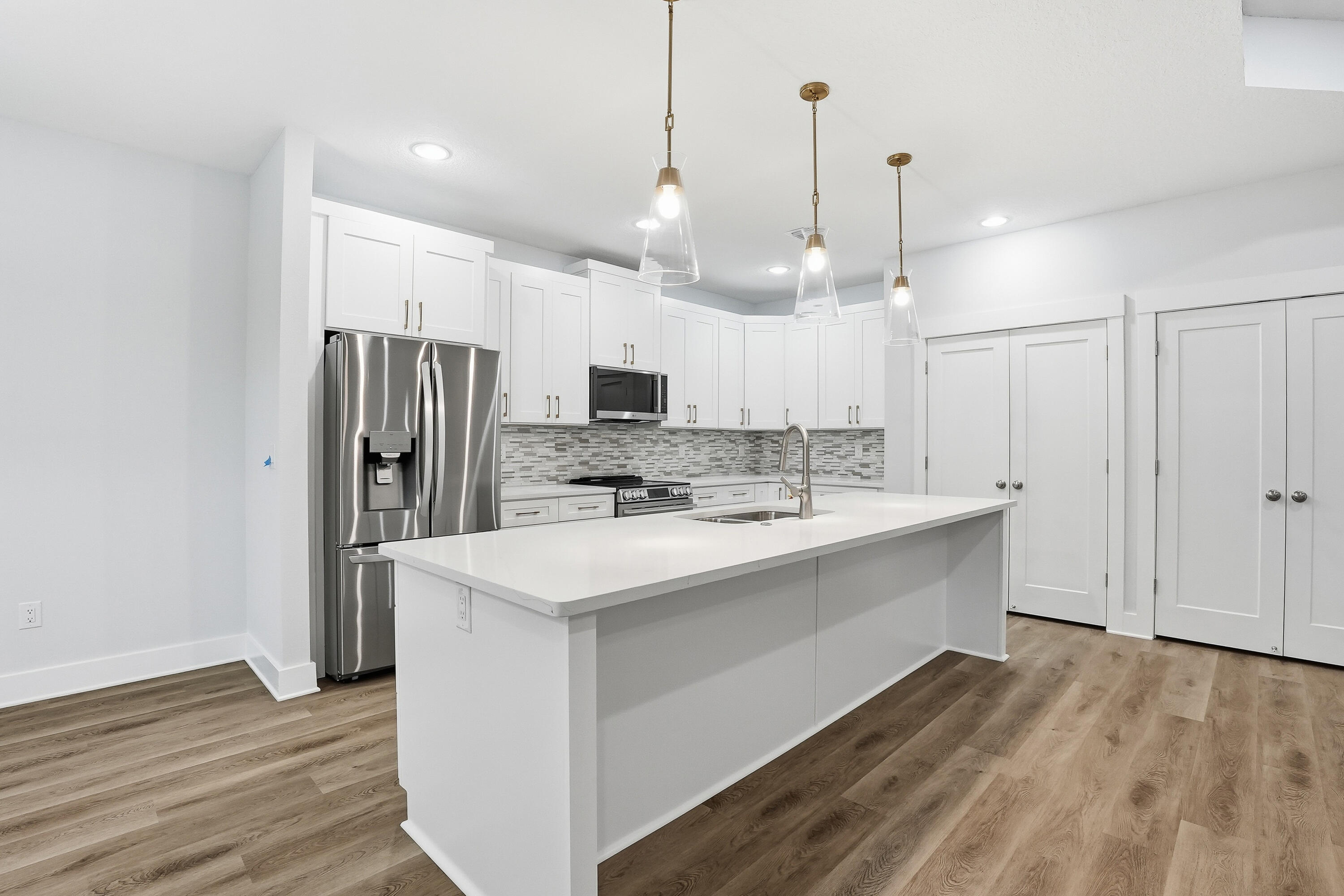 SHALIMAR S/D LOT 8 BLK 5 - Residential