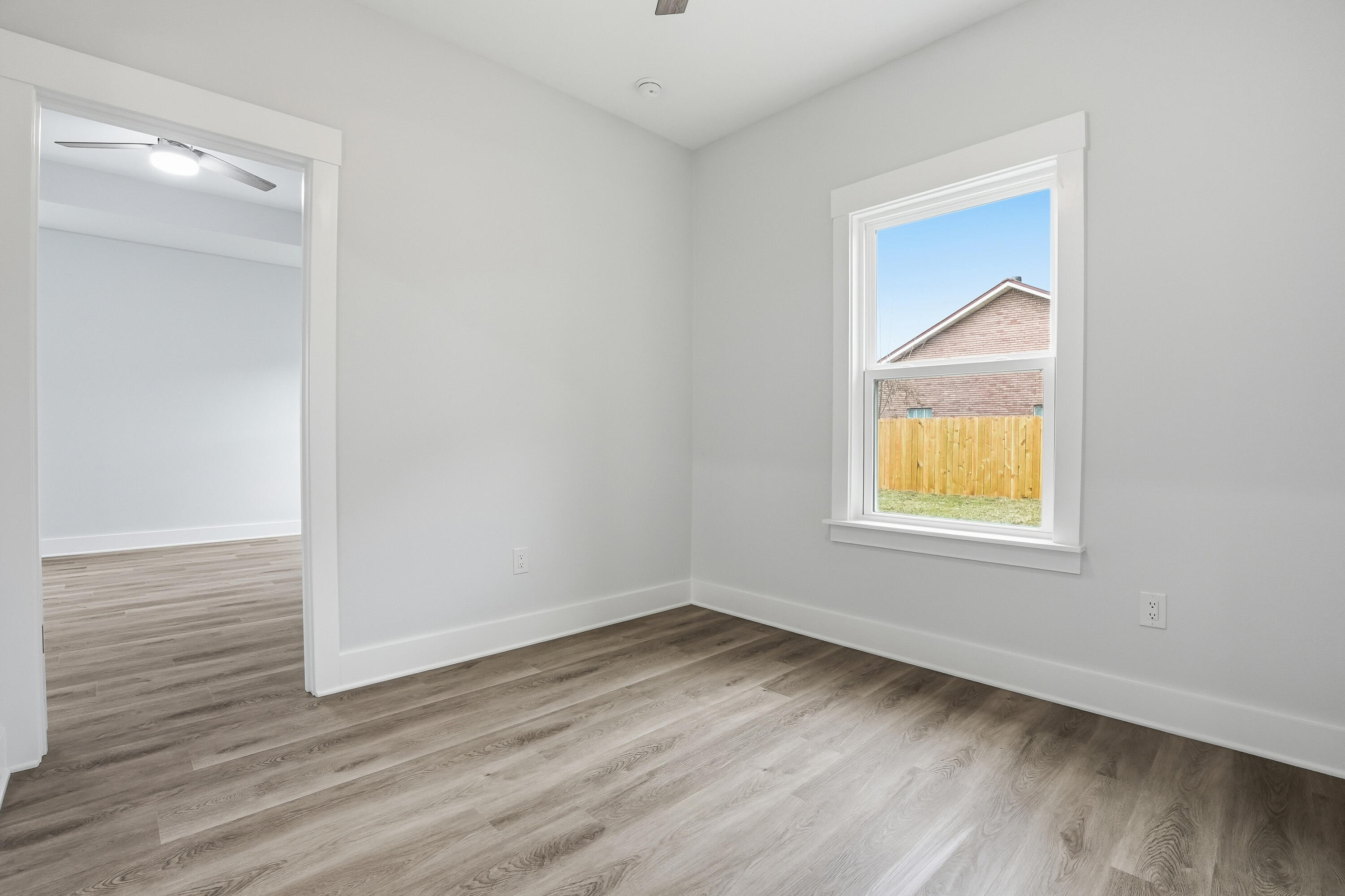 SHALIMAR S/D LOT 8 BLK 5 - Residential