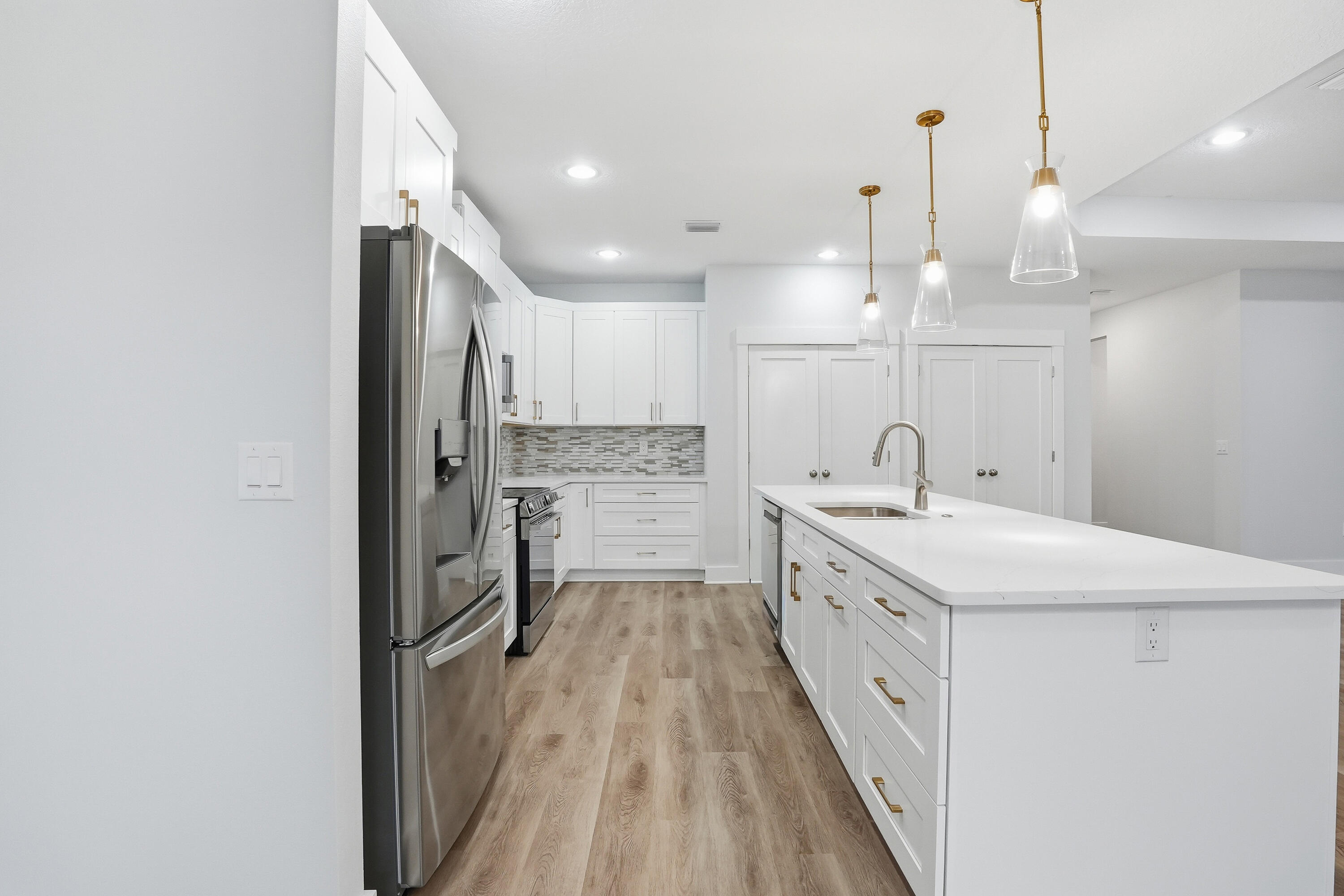 SHALIMAR S/D LOT 8 BLK 5 - Residential