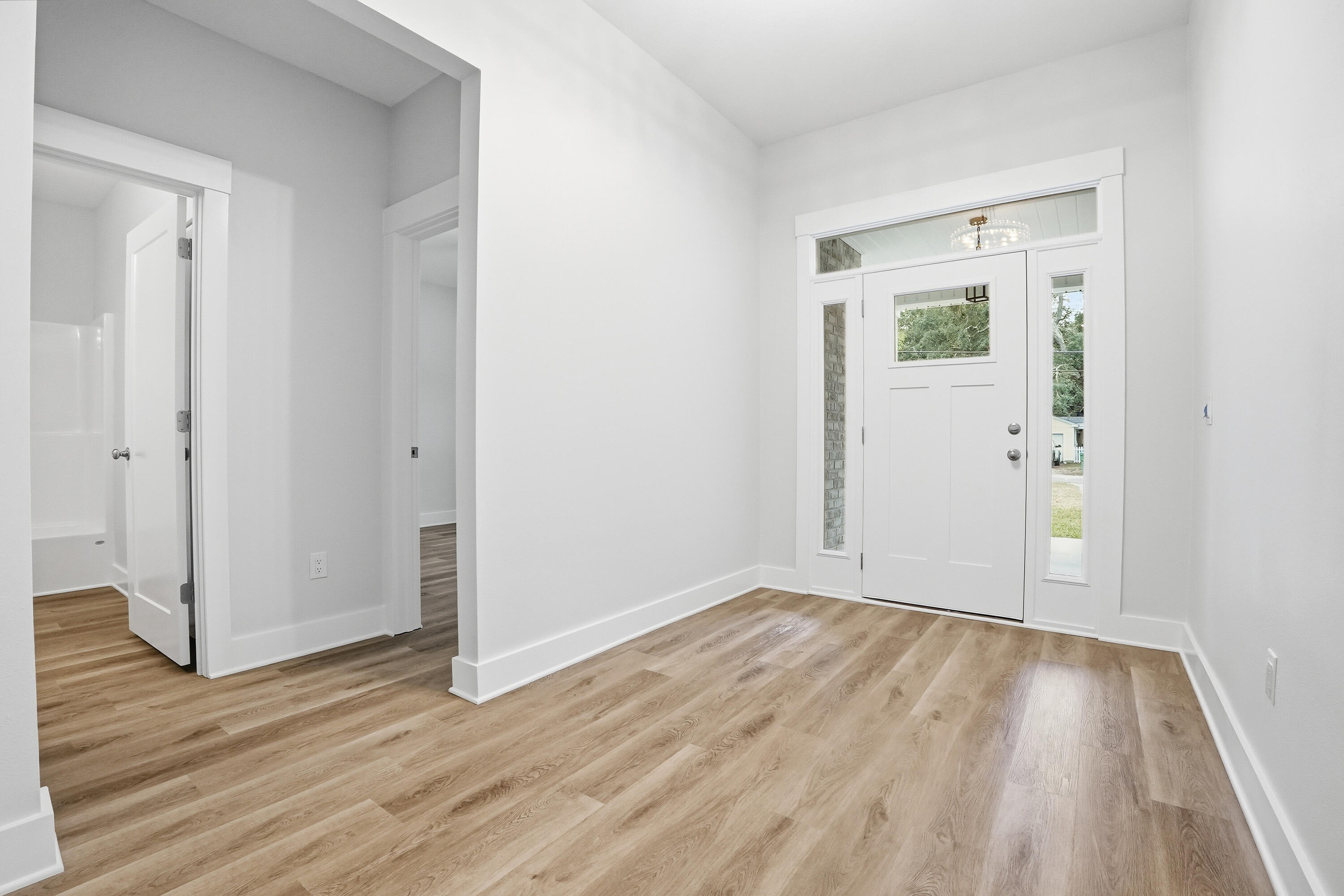 SHALIMAR S/D LOT 8 BLK 5 - Residential