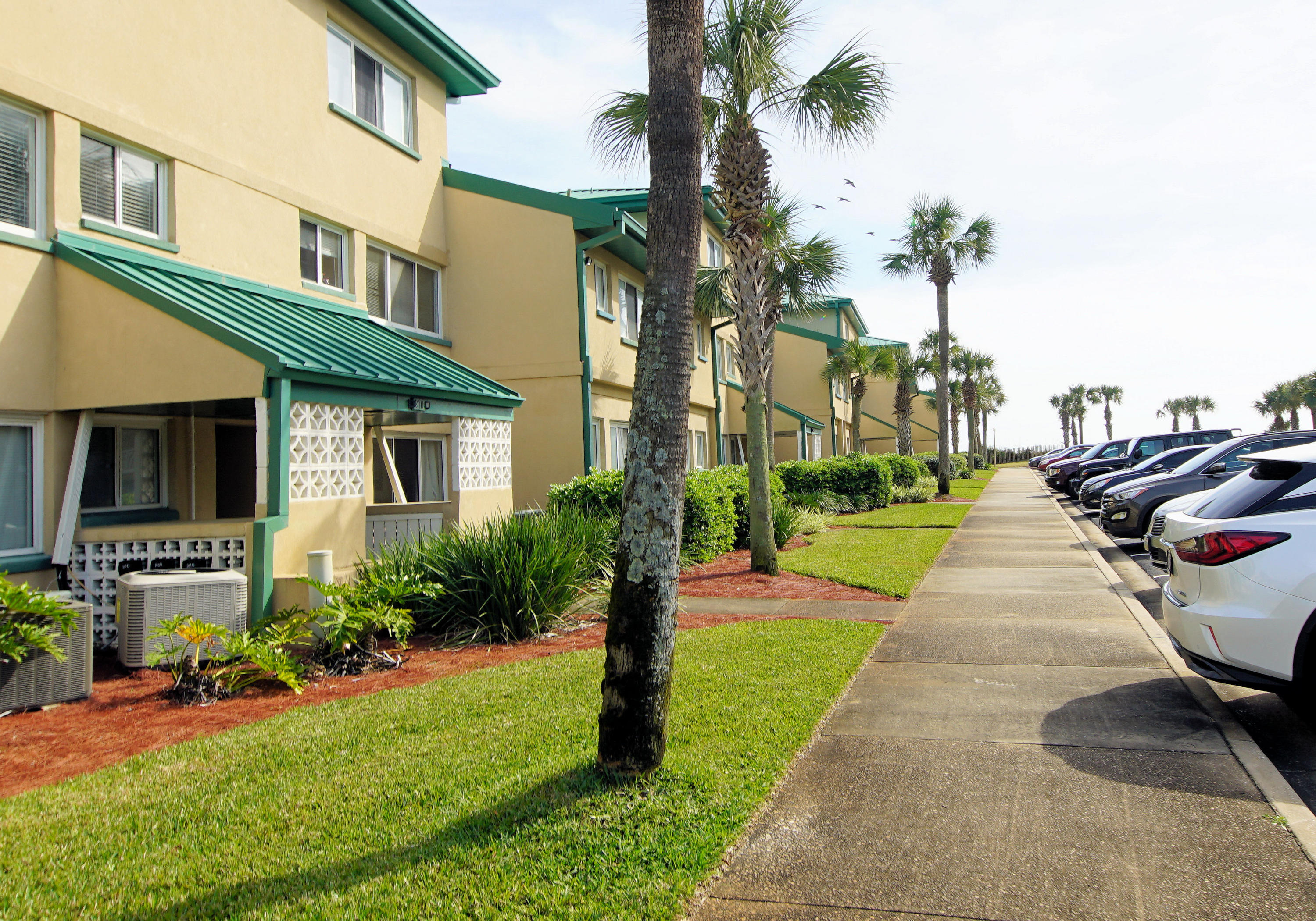 SEASPRAY CONDO - Residential