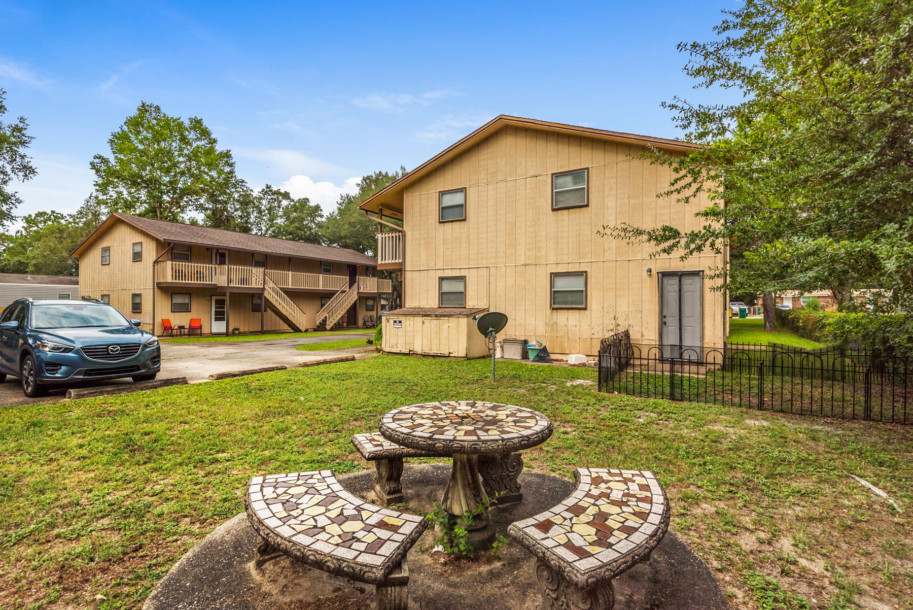 LLOYD & HETHERINGTON - Residential