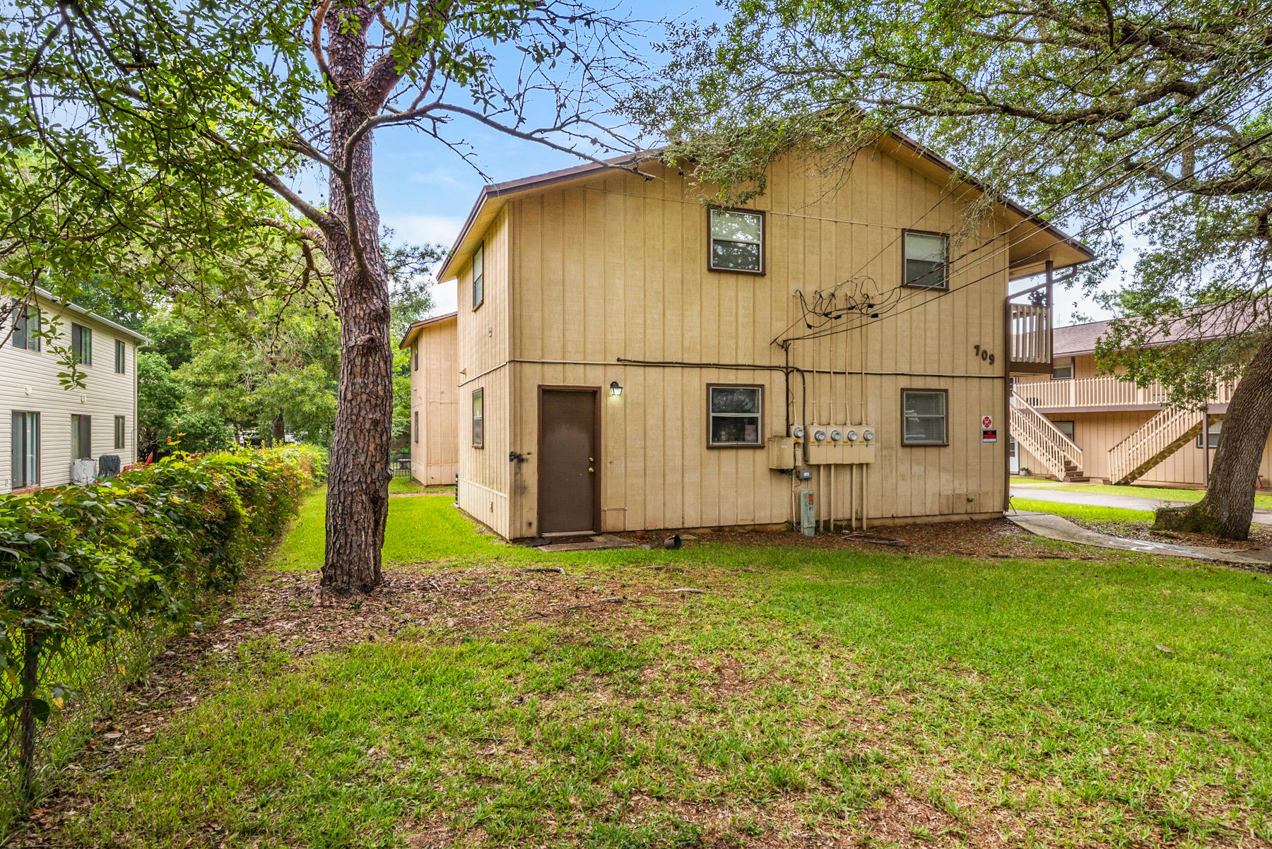 LLOYD & HETHERINGTON - Residential