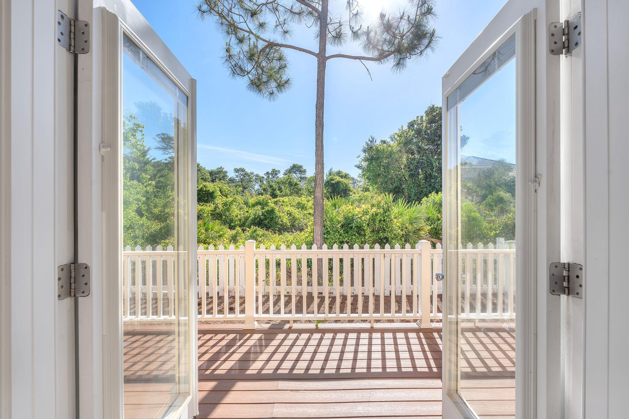 MARAVILLA COTTAGES - Residential Lease