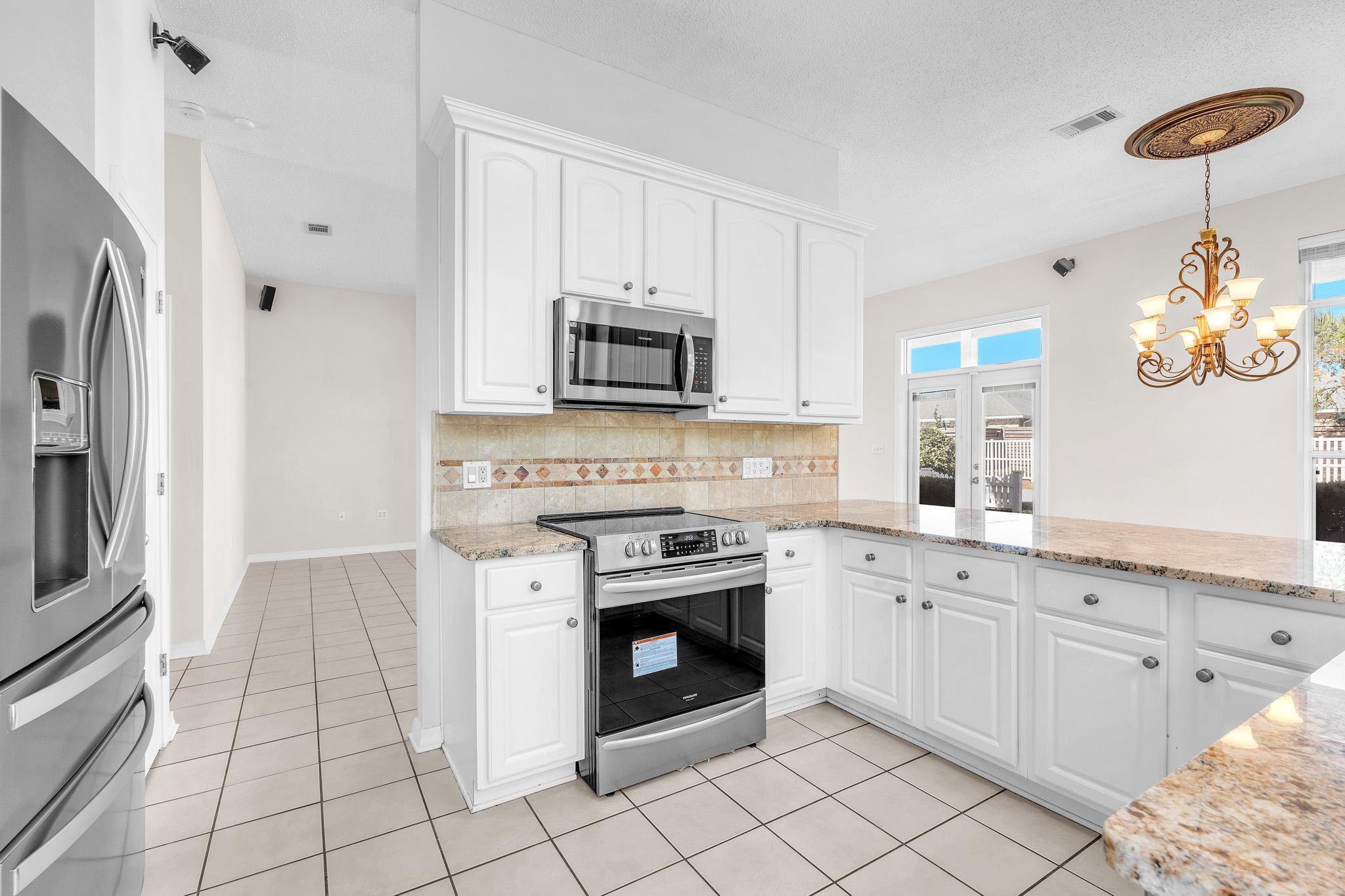 MARAVILLA COTTAGES - Residential Lease