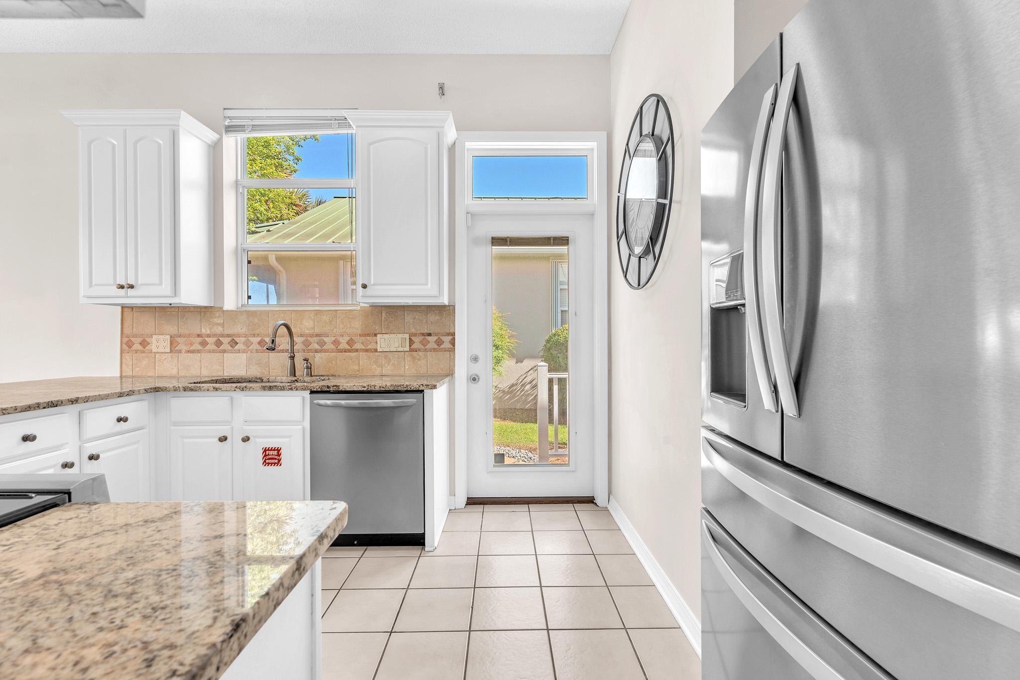 MARAVILLA COTTAGES - Residential Lease