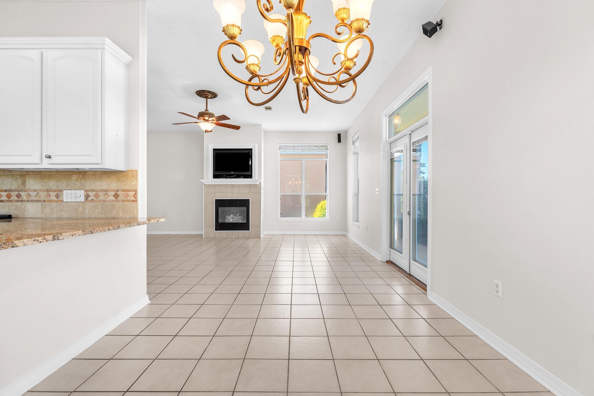 MARAVILLA COTTAGES - Residential Lease