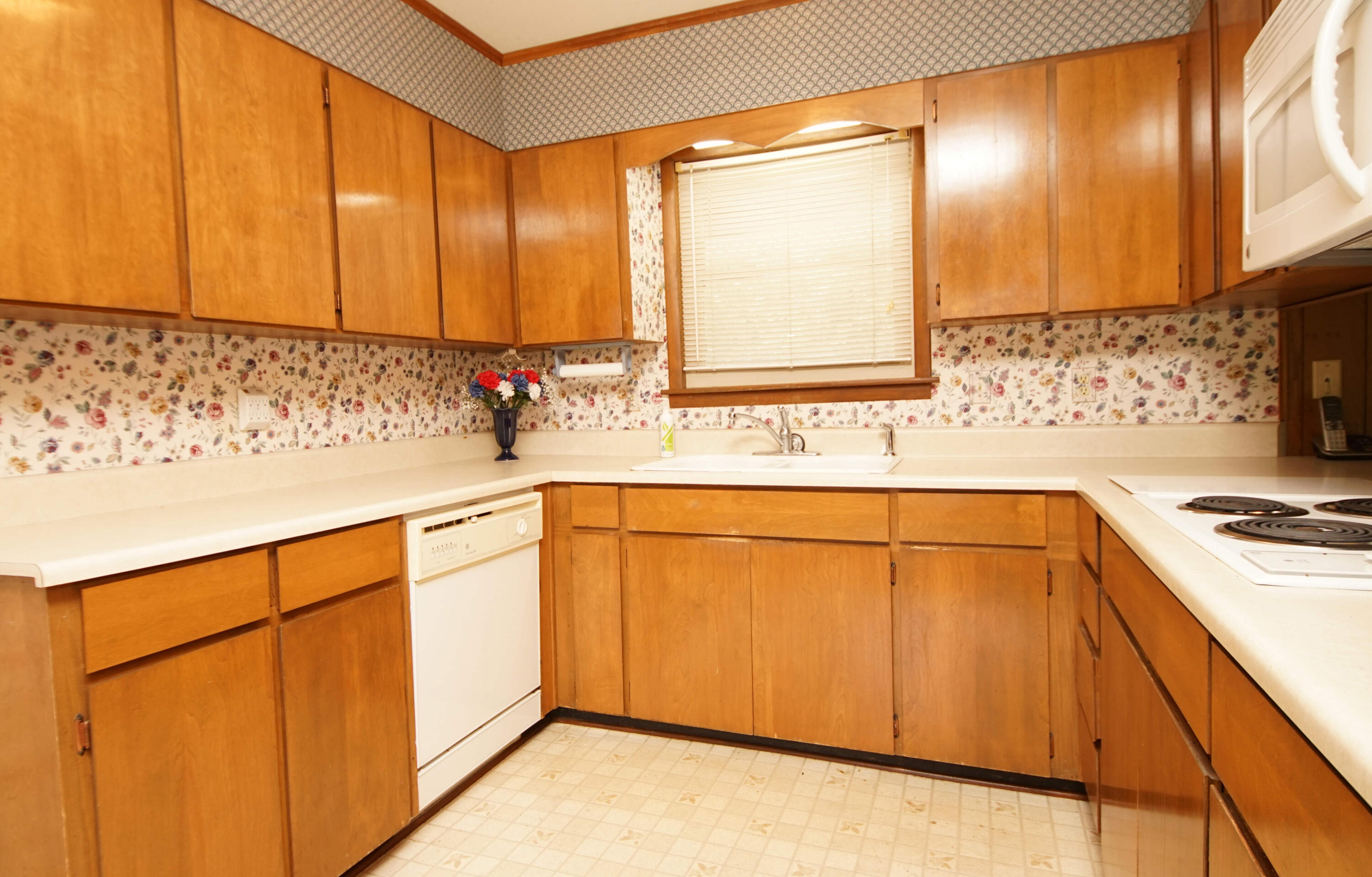 COUNTRY CLUB ESTATES 1ST ADDN - Residential