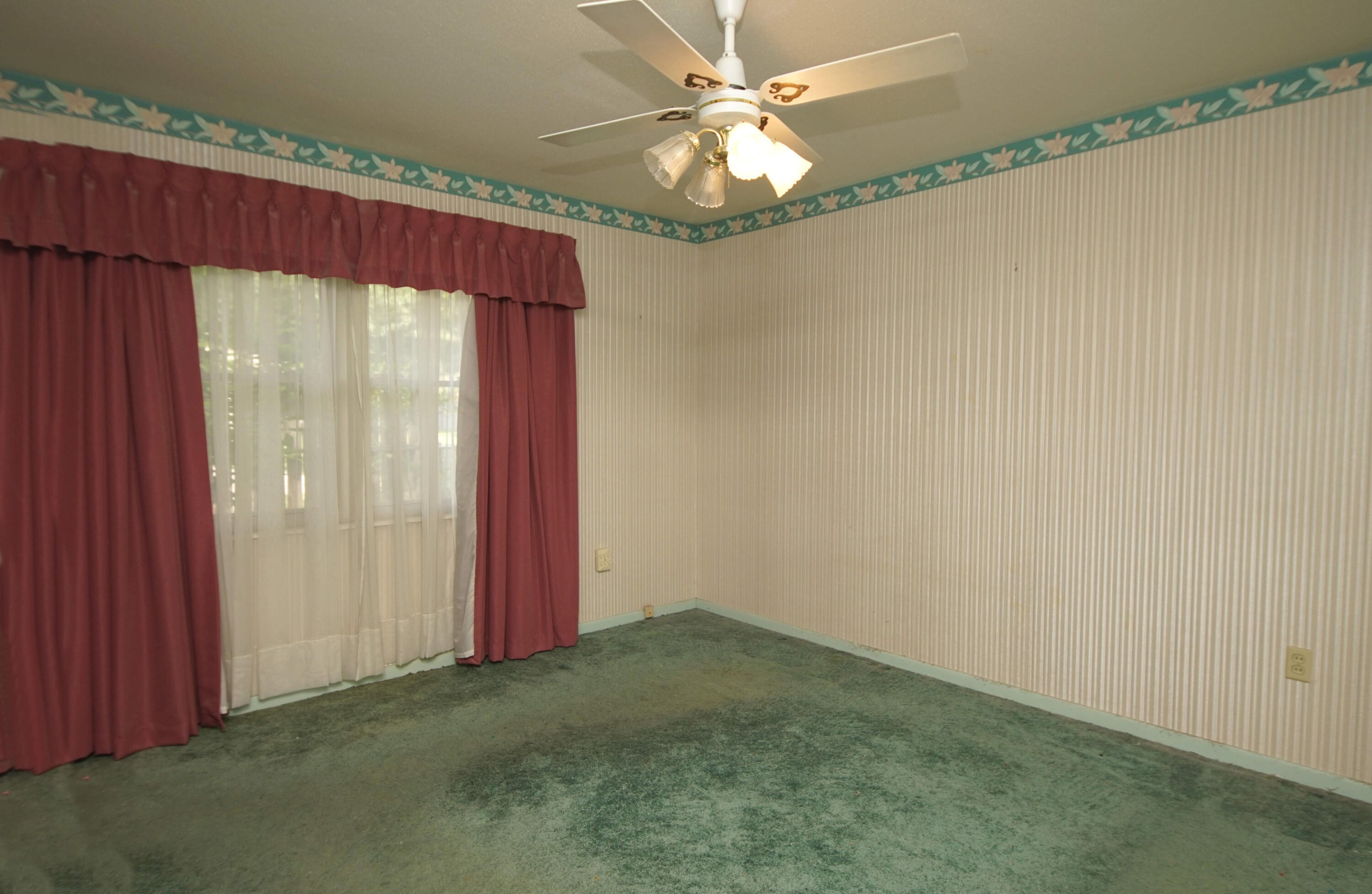 COUNTRY CLUB ESTATES 1ST ADDN - Residential