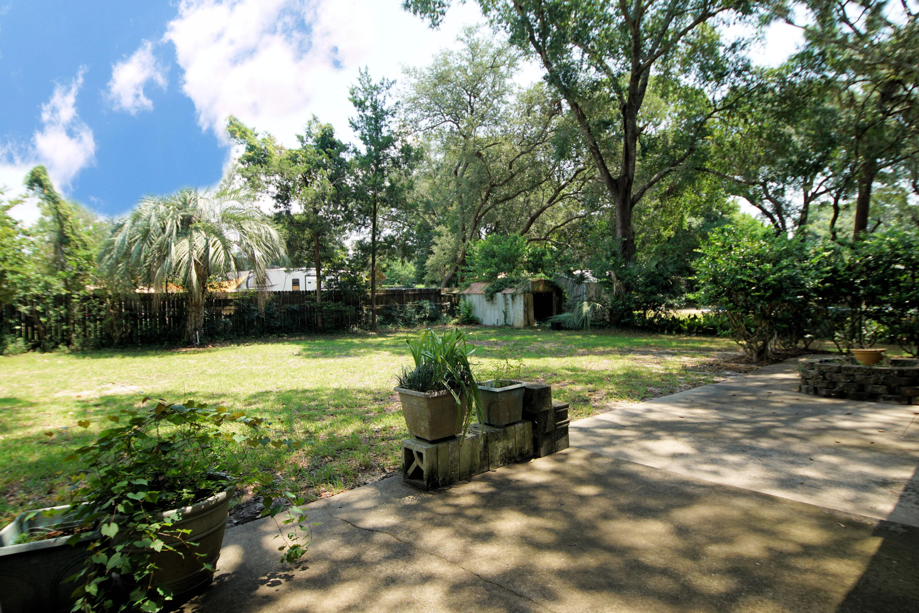 COUNTRY CLUB ESTATES 1ST ADDN - Residential