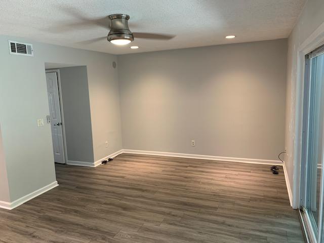 BAYWOOD T/H - Residential Lease