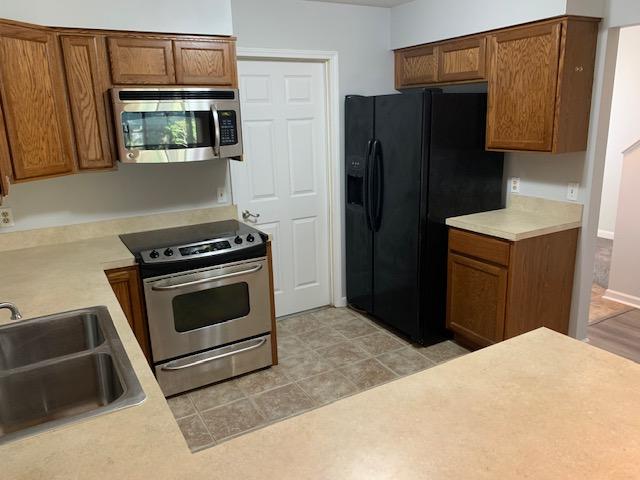 BAYWOOD T/H - Residential Lease