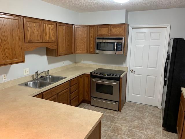 BAYWOOD T/H - Residential Lease