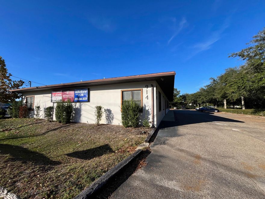 Medical Office Space for Sale or Lease.  Very efficient layout with a beautiful reception area, built-in desks, 7 exam rooms, nurse's station with plenty of built-in cabinetry along with restrooms and a nice kitchen / breakroom.  This property is located along Mar Walt Drive and close to Racetrack Road.  Building has good signage and plenty of parking.  Asking price for purchase is $395,000 and $18/SF Triple Net for the lease.  Call Brett Stuart for additional details.