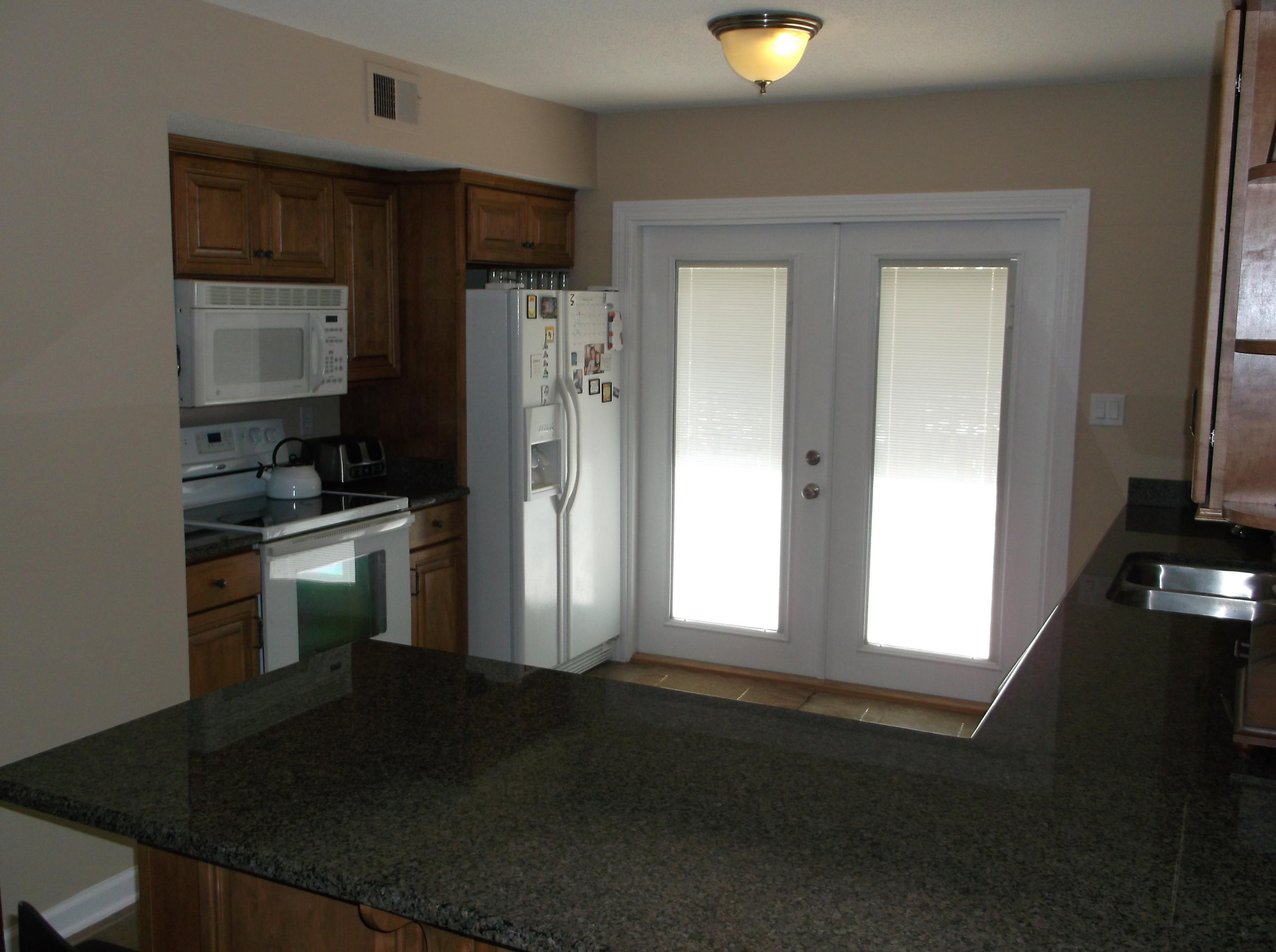 CLOVERDALE LAKE - Residential