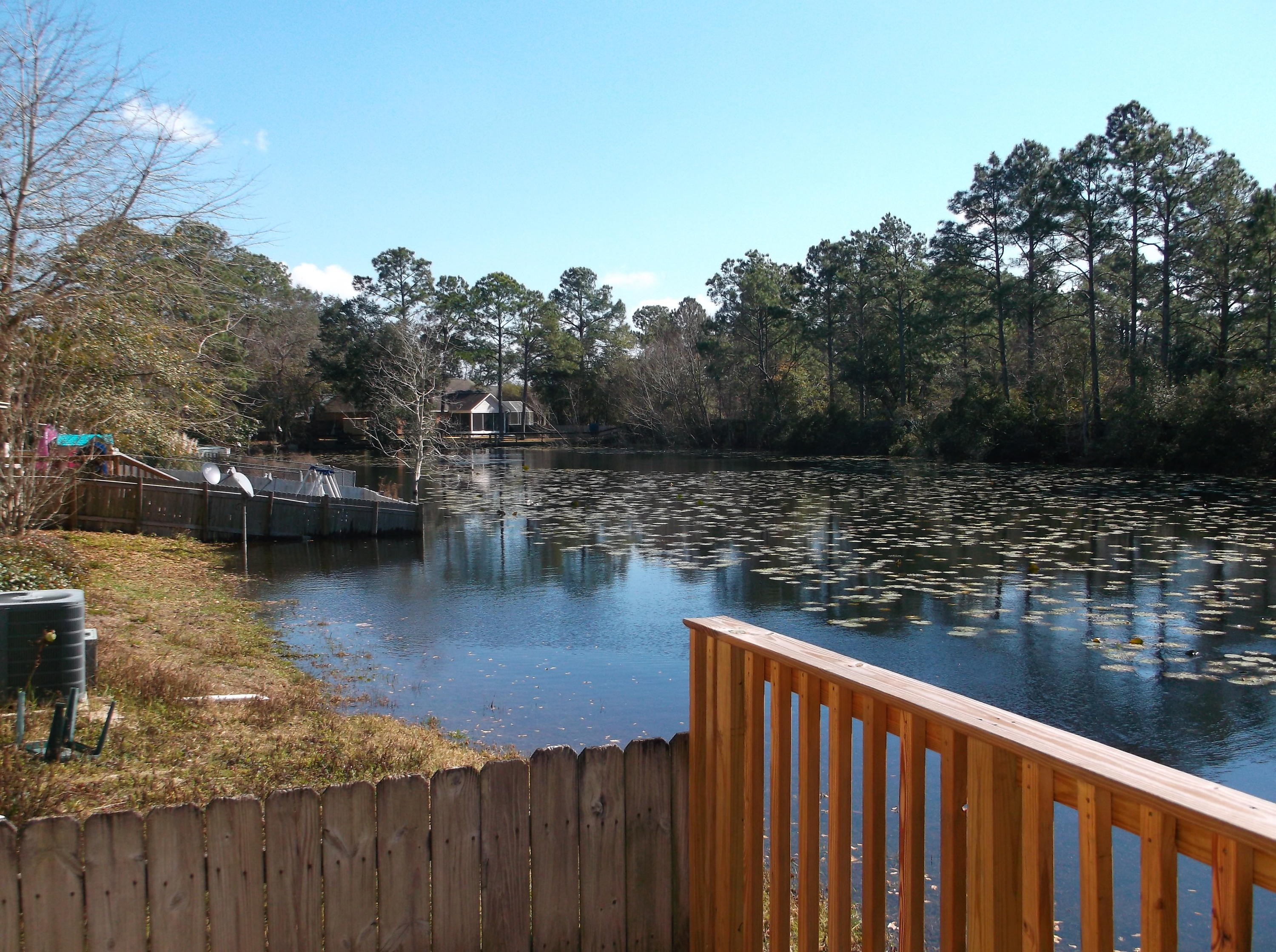 CLOVERDALE LAKE - Residential