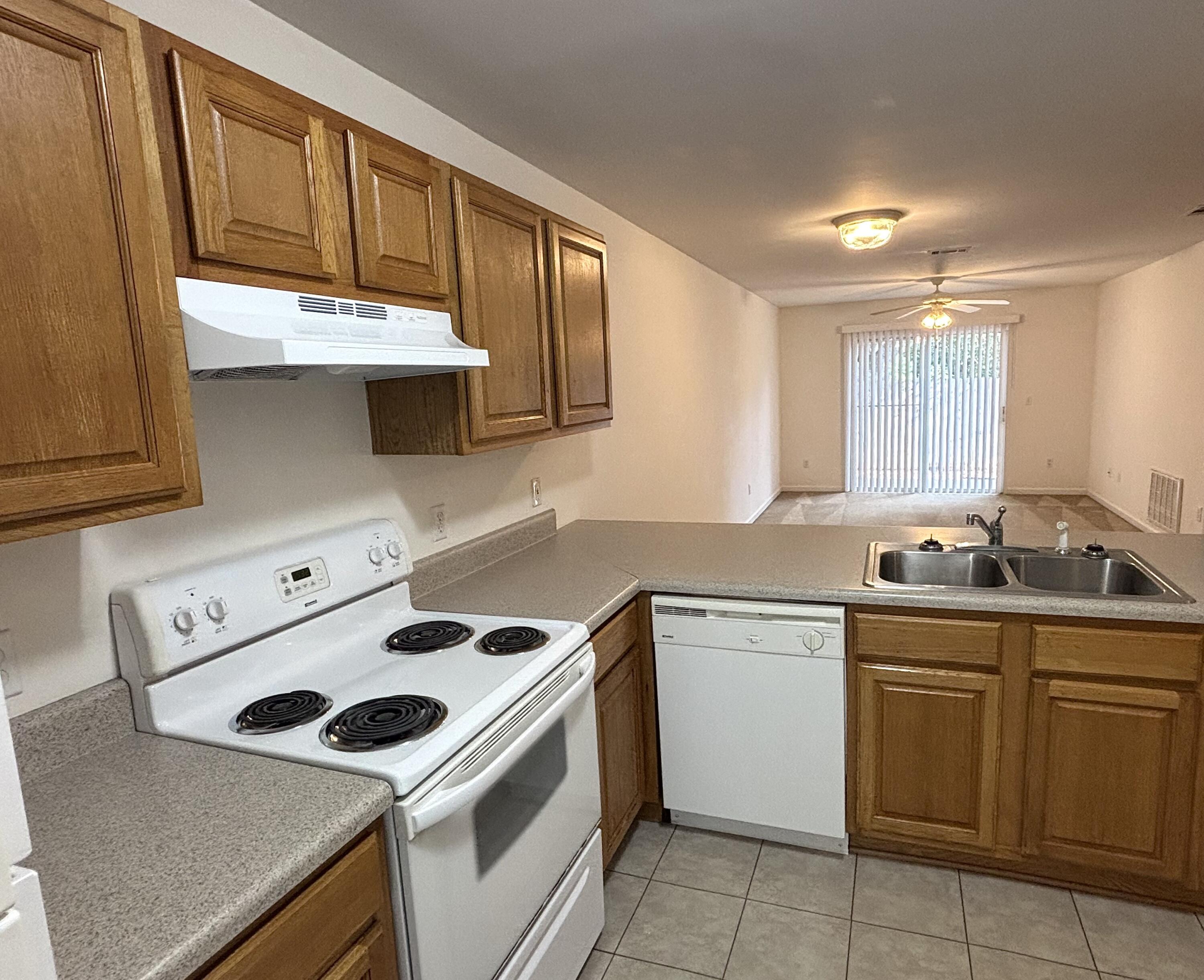 FIELD S/D - Residential Lease