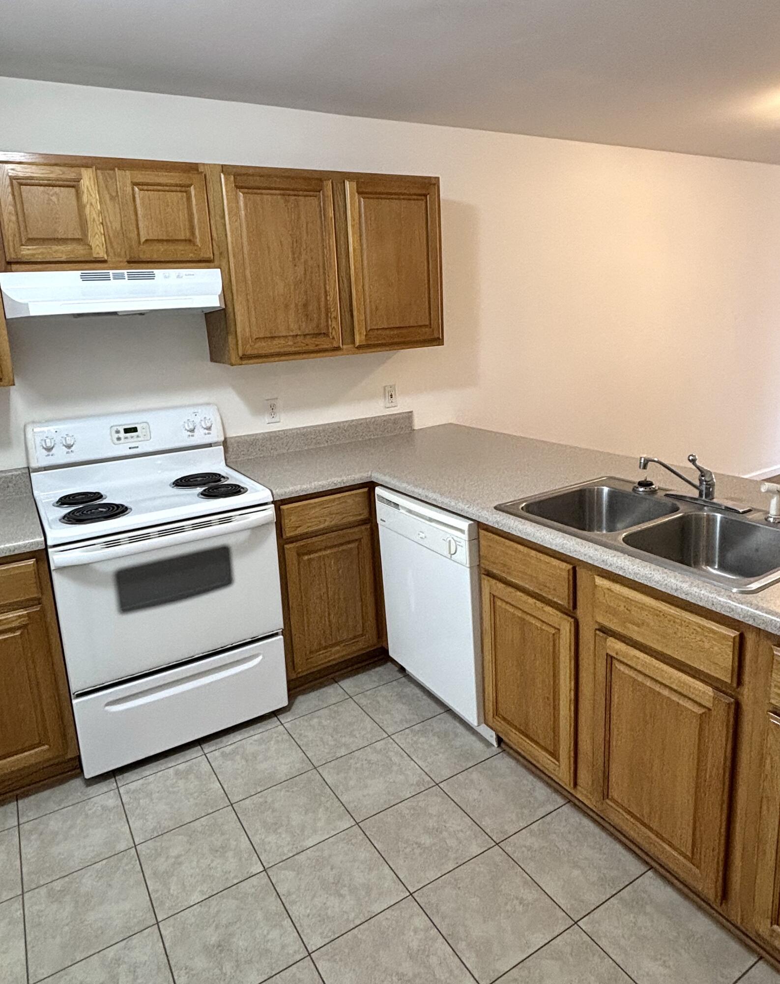 FIELD S/D - Residential Lease