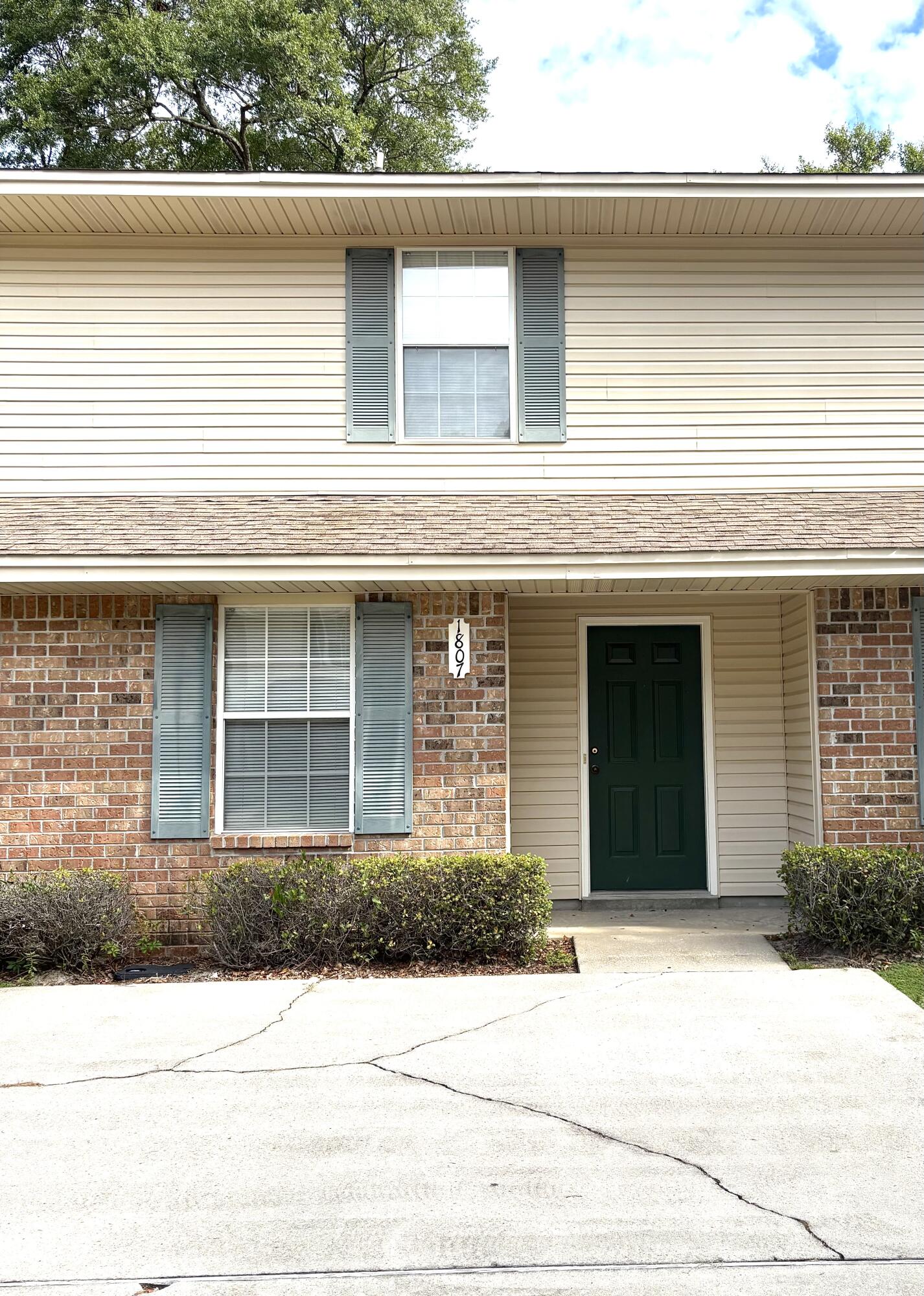 FIELD S/D - Residential Lease