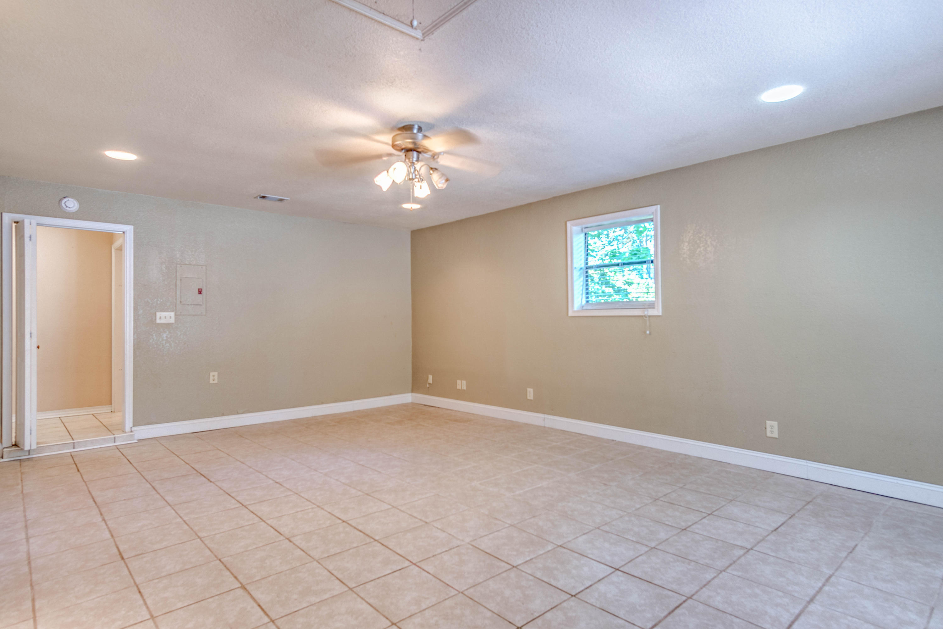 QUIET OAKS S/D - Residential