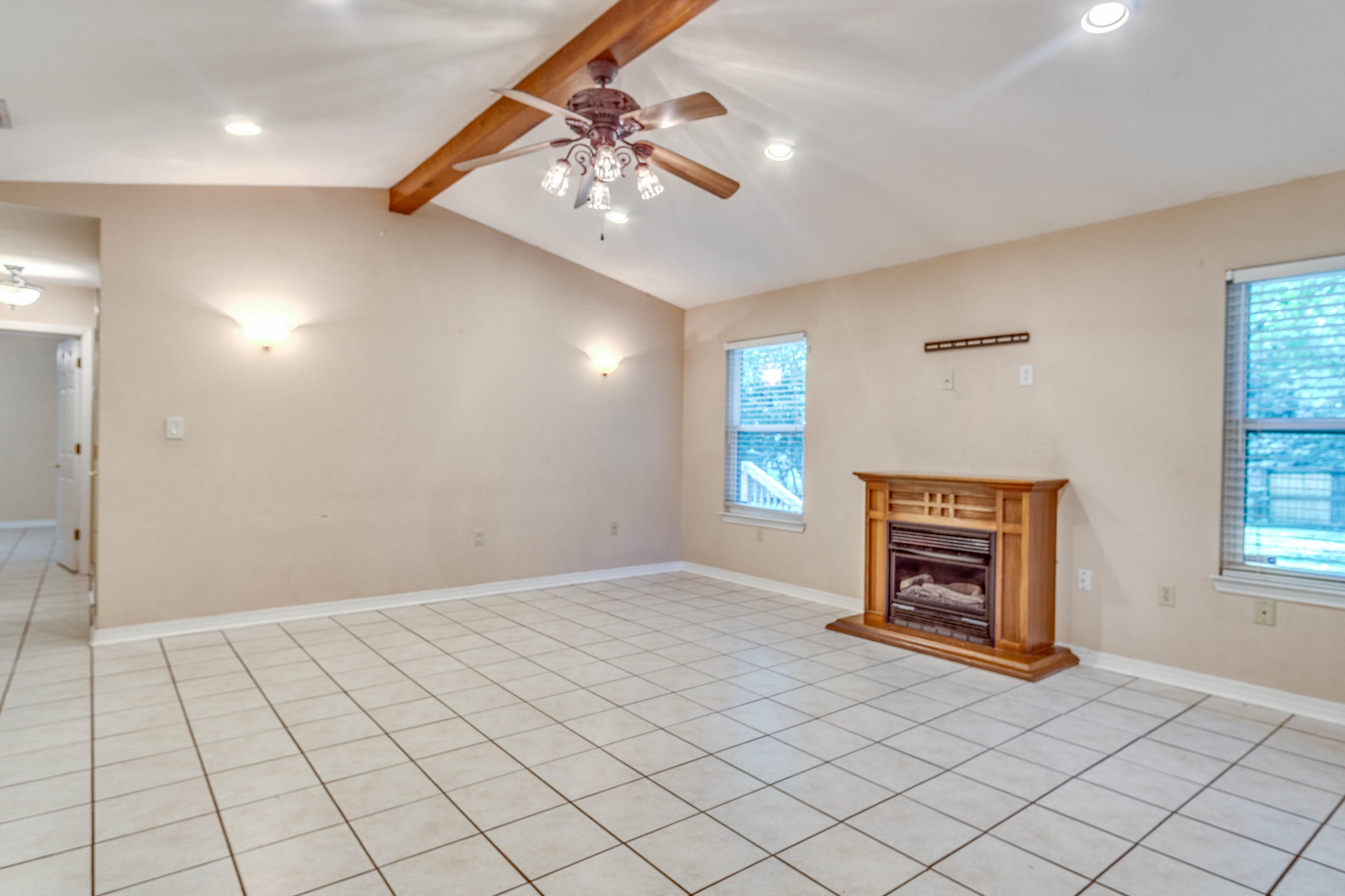 QUIET OAKS S/D - Residential