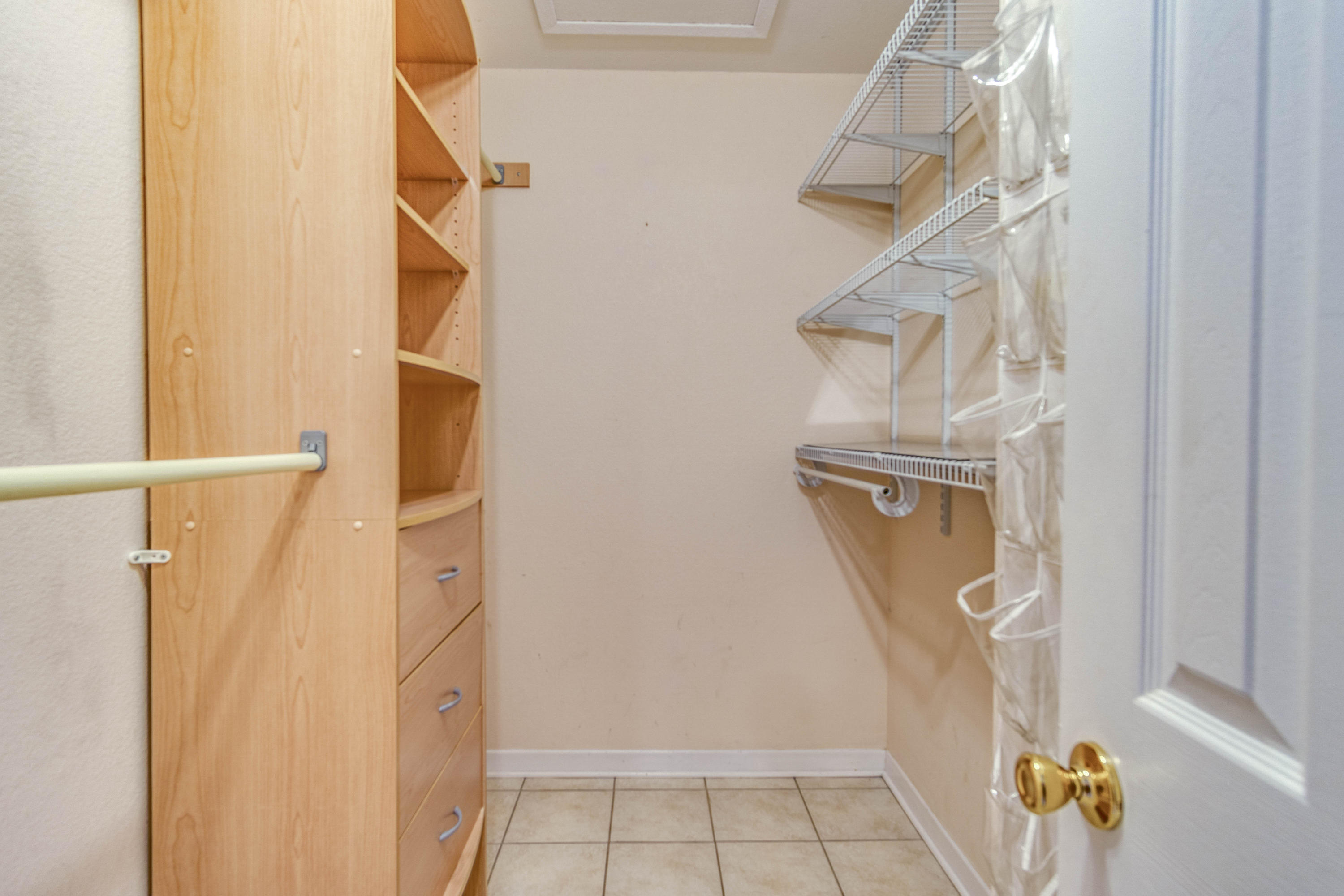 QUIET OAKS S/D - Residential