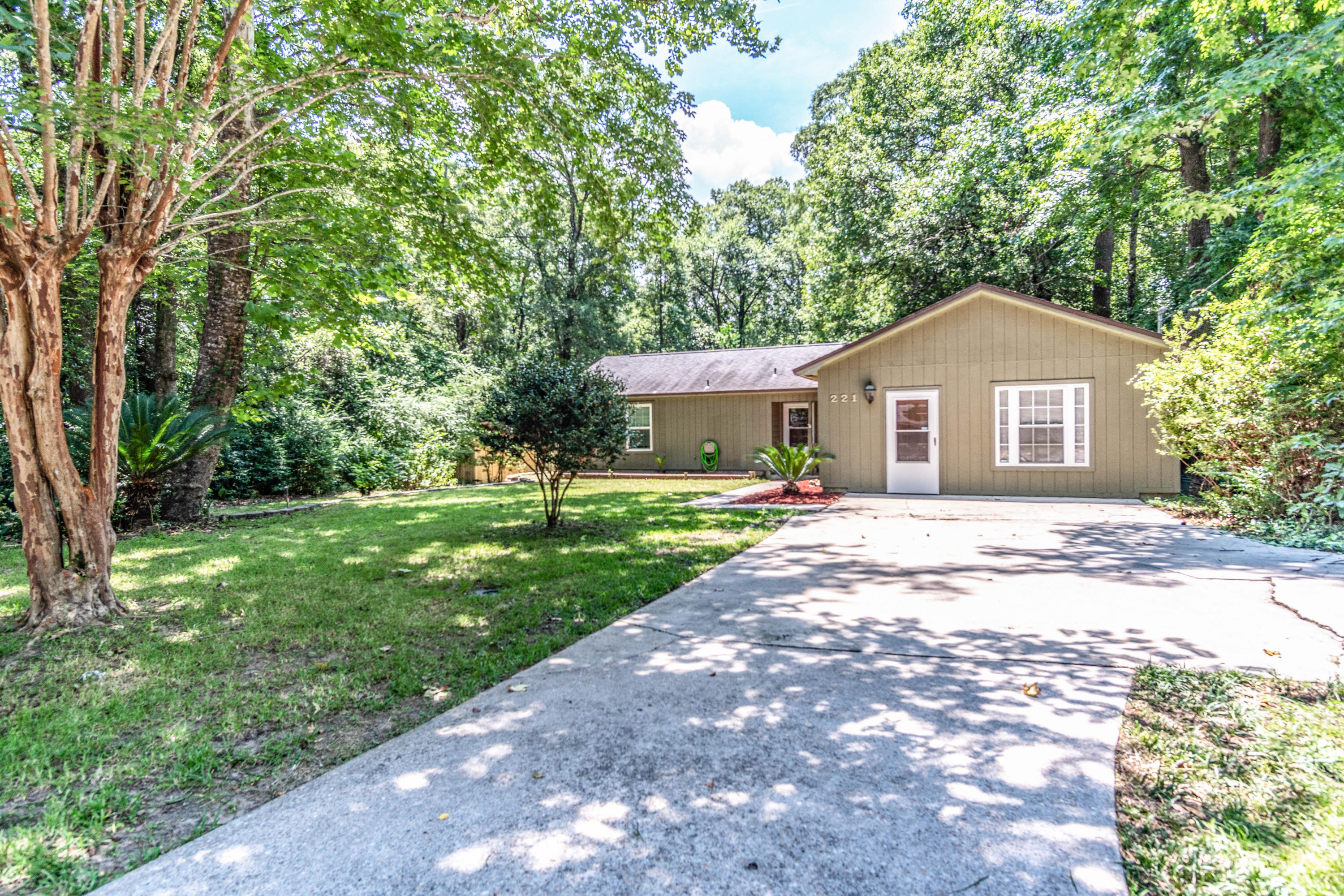 QUIET OAKS S/D - Residential