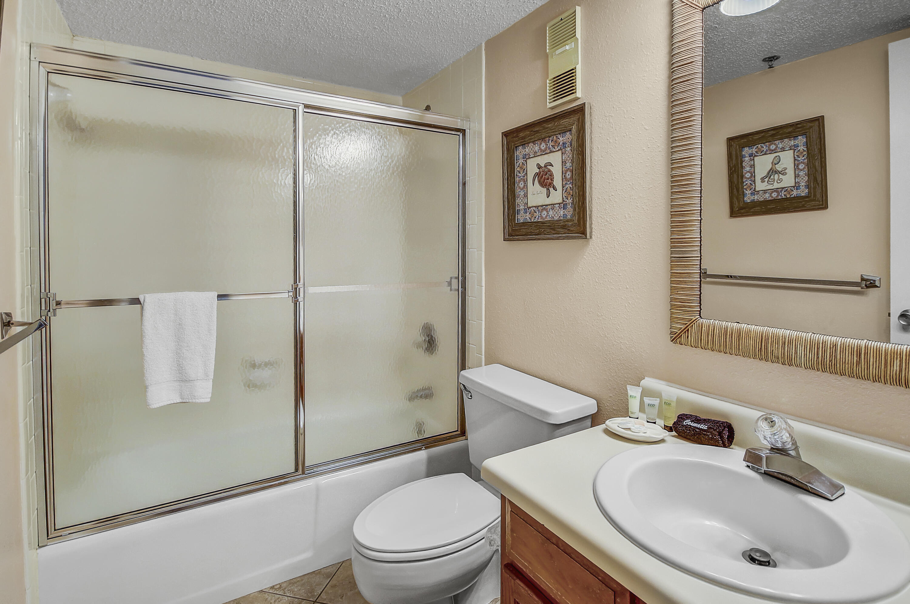 ISLANDER CONDO PH 2 - Residential