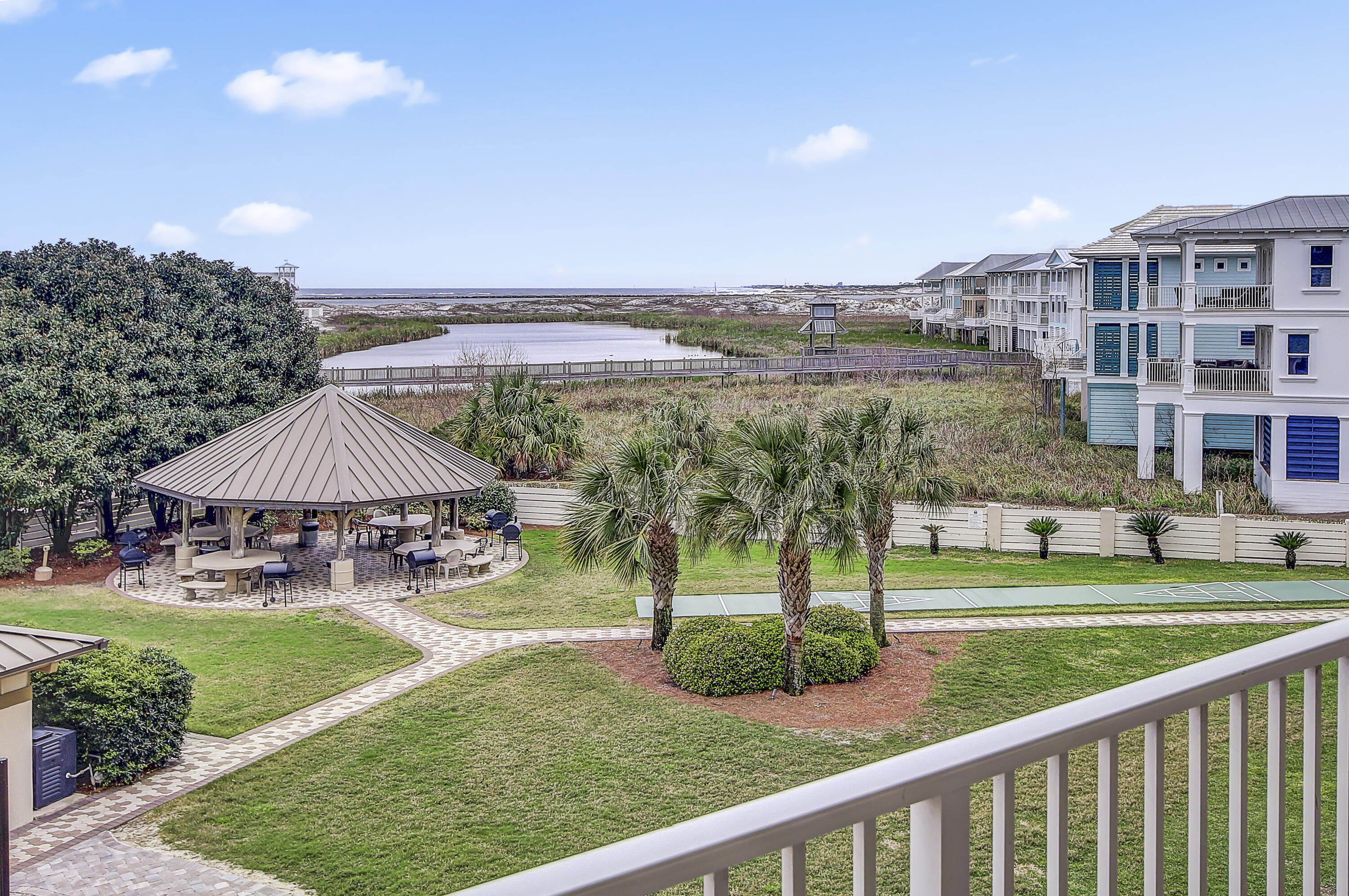 ISLANDER CONDO PH 2 - Residential