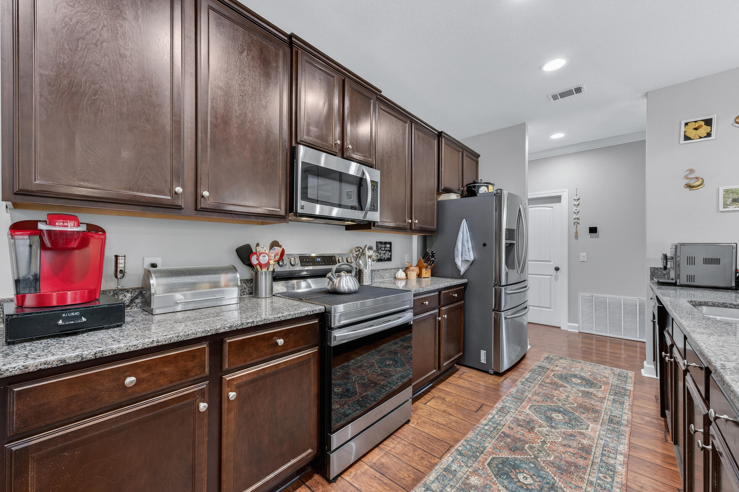 HIDDEN VALLEY - Residential