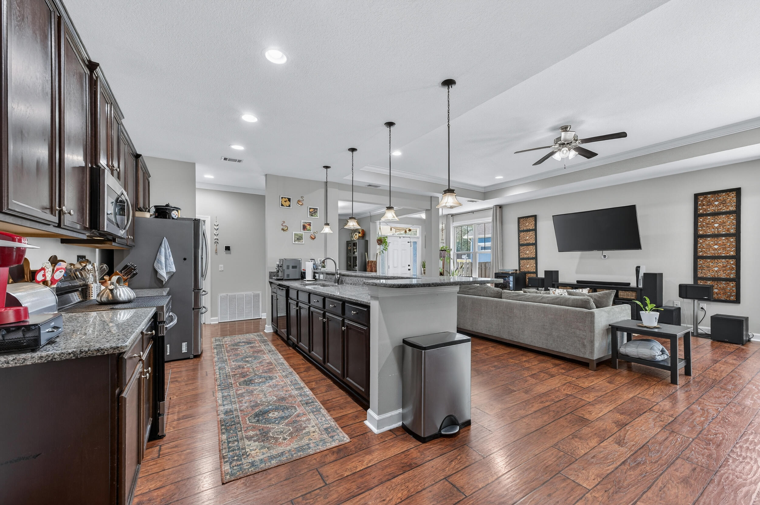 HIDDEN VALLEY - Residential