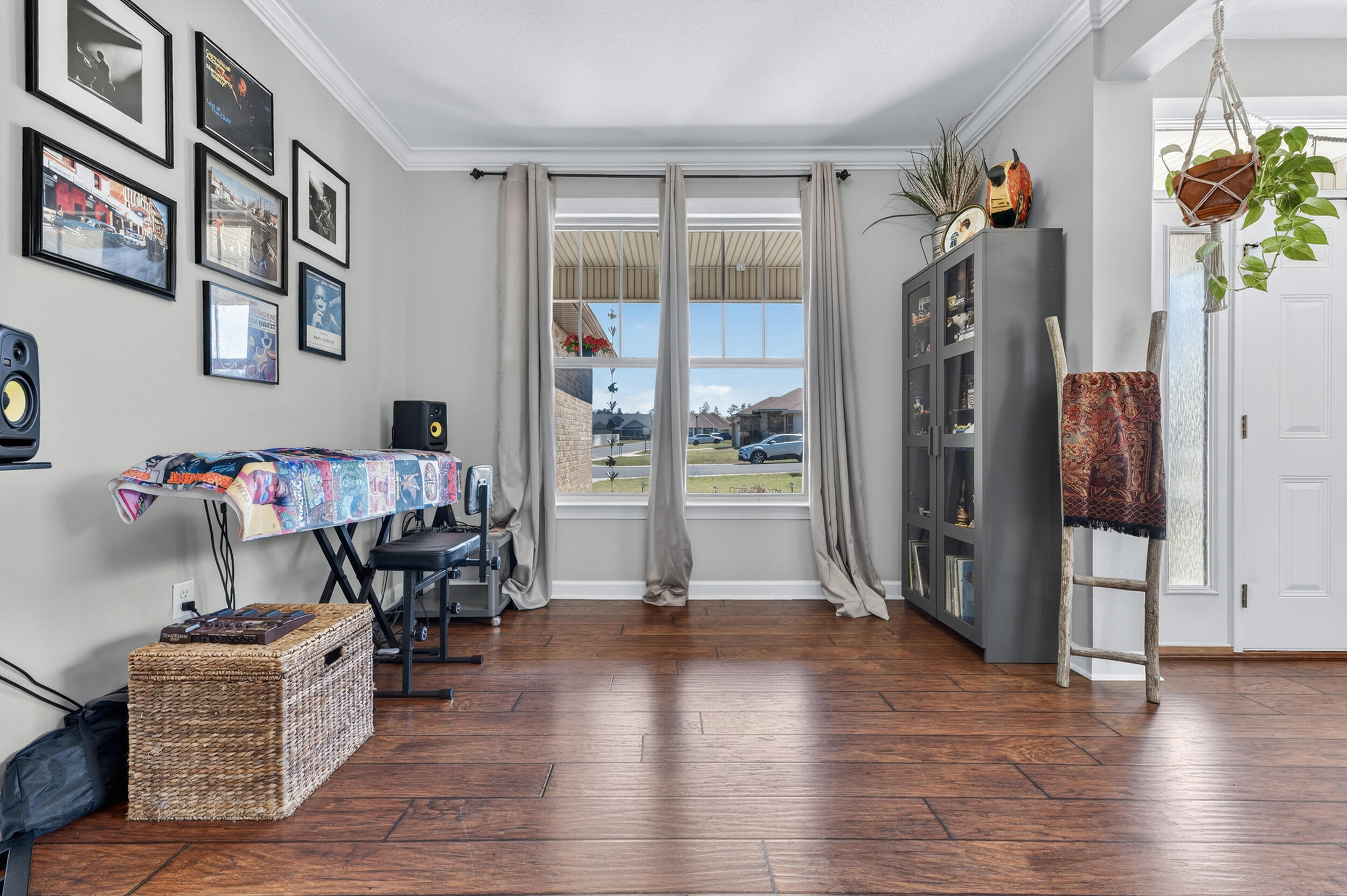 HIDDEN VALLEY - Residential