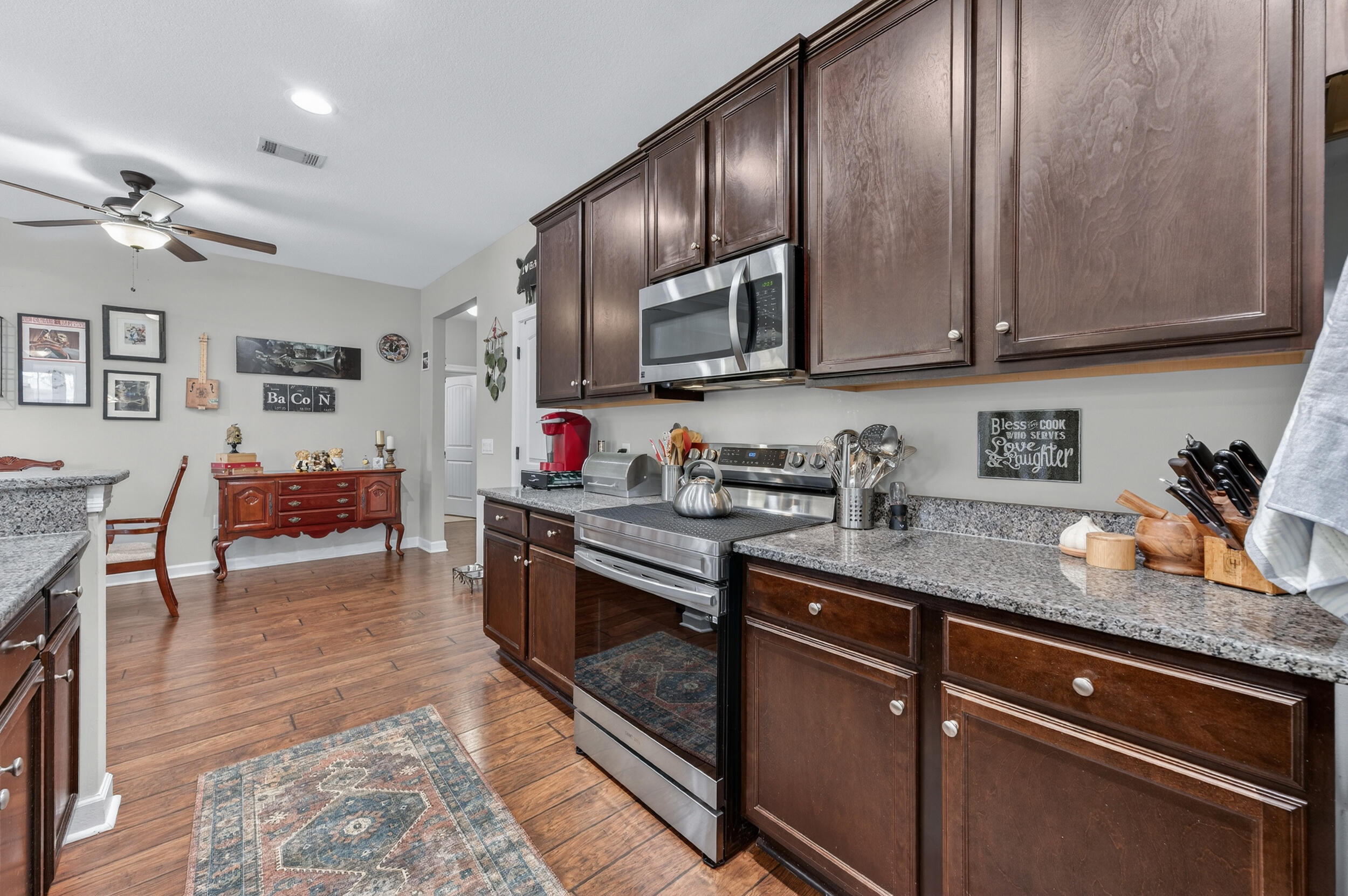 HIDDEN VALLEY - Residential