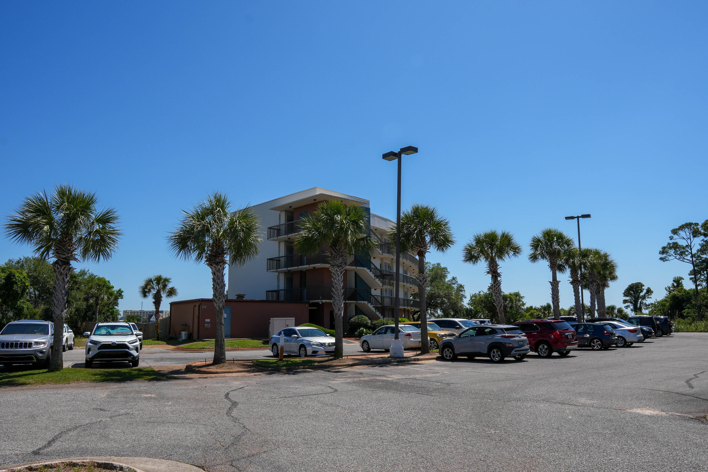 PIRATES BAY PH 1 - Residential