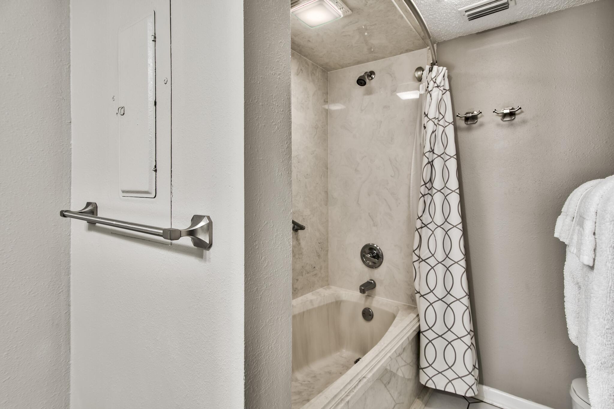 Jetty East Condominium - Residential