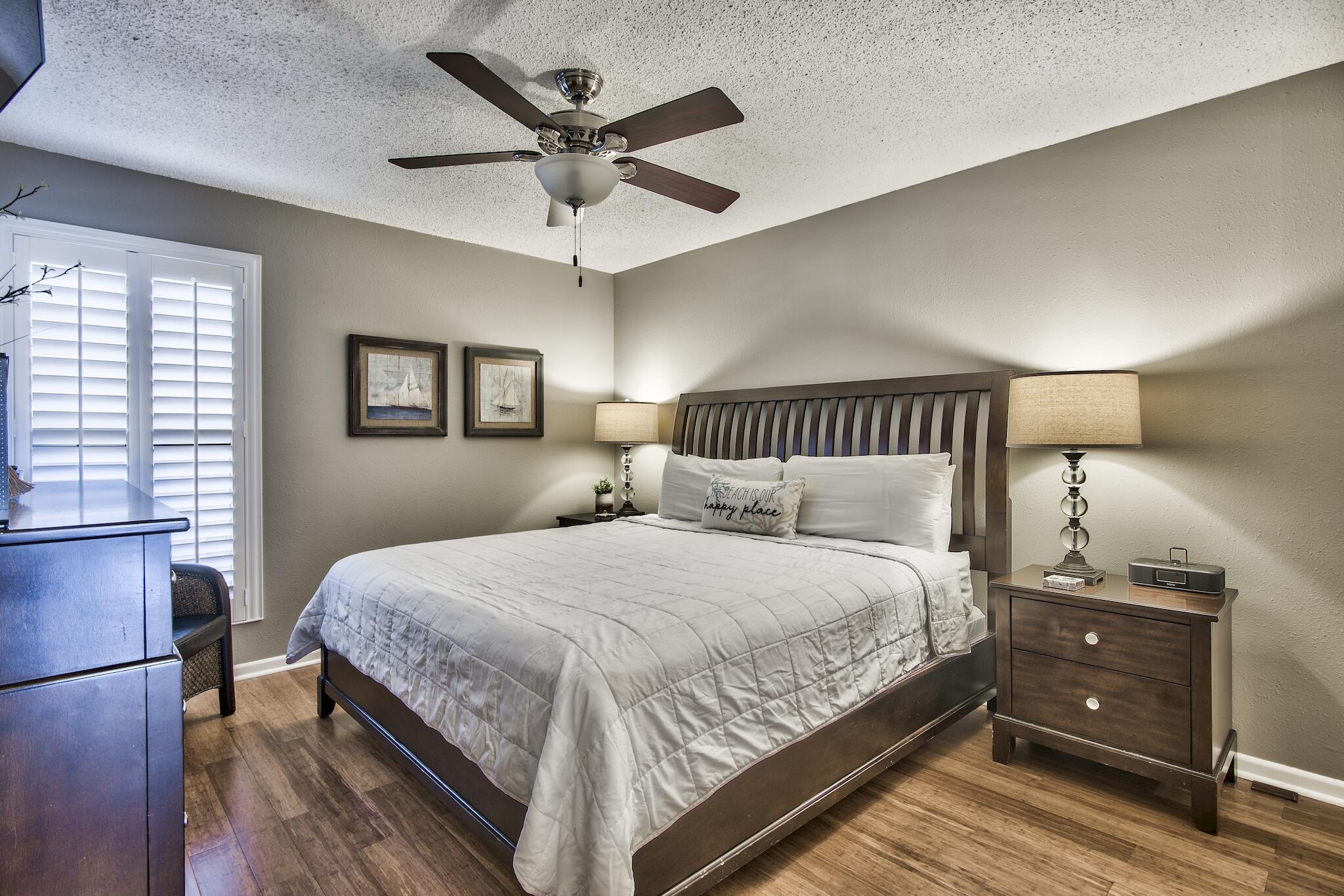 Jetty East Condominium - Residential