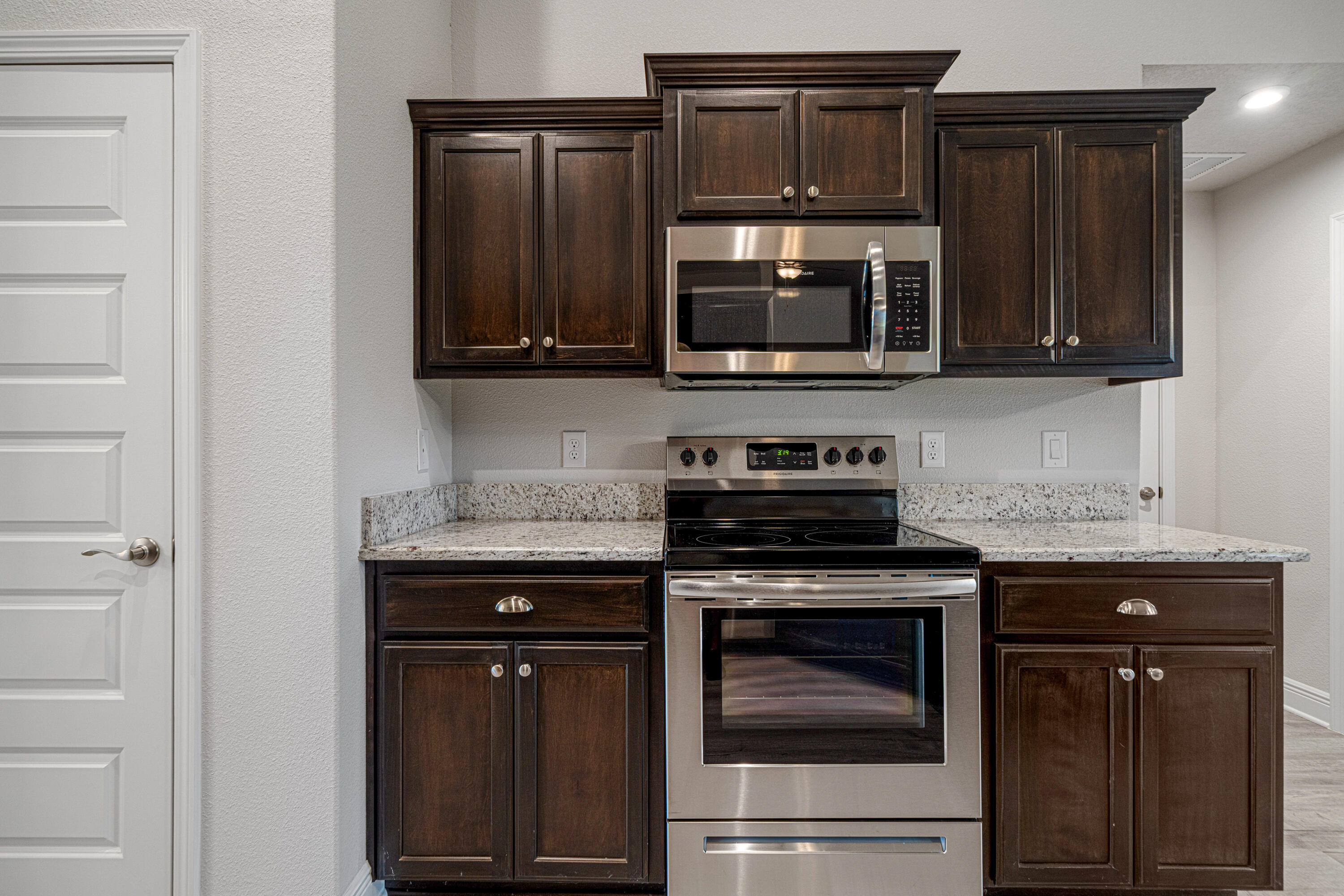 CHARLESTON PLACE - Residential