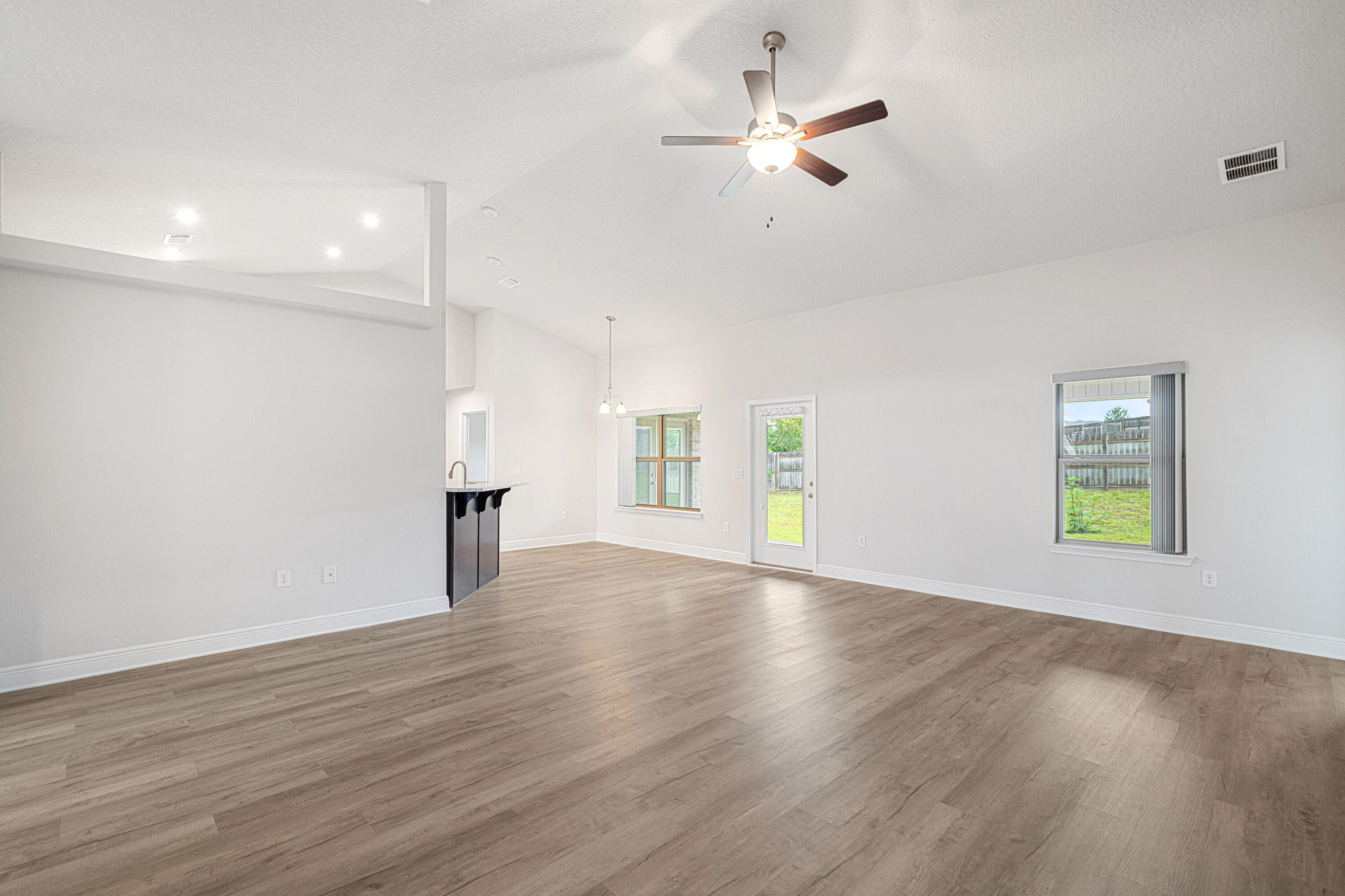 CHARLESTON PLACE - Residential