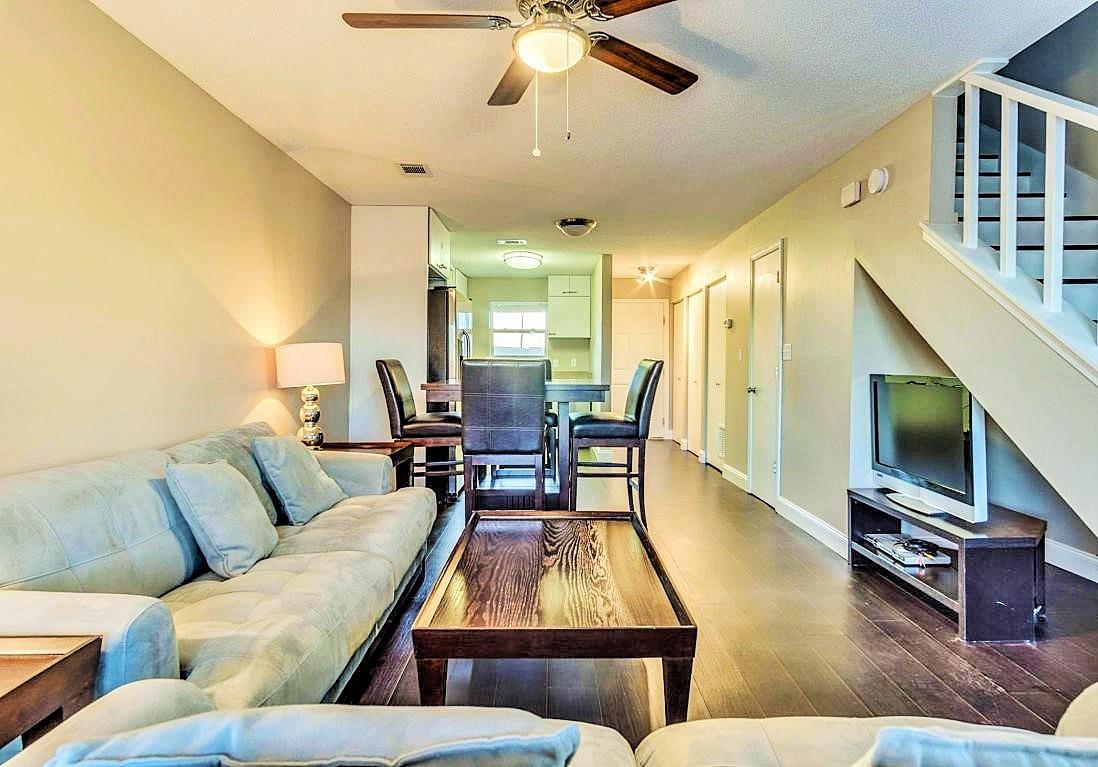COMMODORES LANDING - Residential